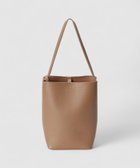 【アナイ/ANAYI】のシュリンクレザーバケットショルダーバッグ 人気、トレンドファッション・服の通販 founy(ファニー) ファッション Fashion レディースファッション Fashion for Women バッグ Bags おすすめ Recommended / Our Picks ポケット Pocket, Pocket Detail ポーチ Pouch, Small Case A/W・秋冬 Autumn/Winter ビジネス 仕事 通勤 Business / Work / Commuting thumbnail camel|ID: prp329100004823462 ipo3291000000035075481