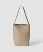 【アナイ/ANAYI】のシュリンクレザーバケットショルダーバッグ 人気、トレンドファッション・服の通販 founy(ファニー) ファッション Fashion レディースファッション Fashion for Women バッグ Bags おすすめ Recommended / Our Picks ポケット Pocket, Pocket Detail ポーチ Pouch, Small Case A/W・秋冬 Autumn/Winter ビジネス 仕事 通勤 Business / Work / Commuting thumbnail greige|ID: prp329100004823462 ipo3291000000035075483