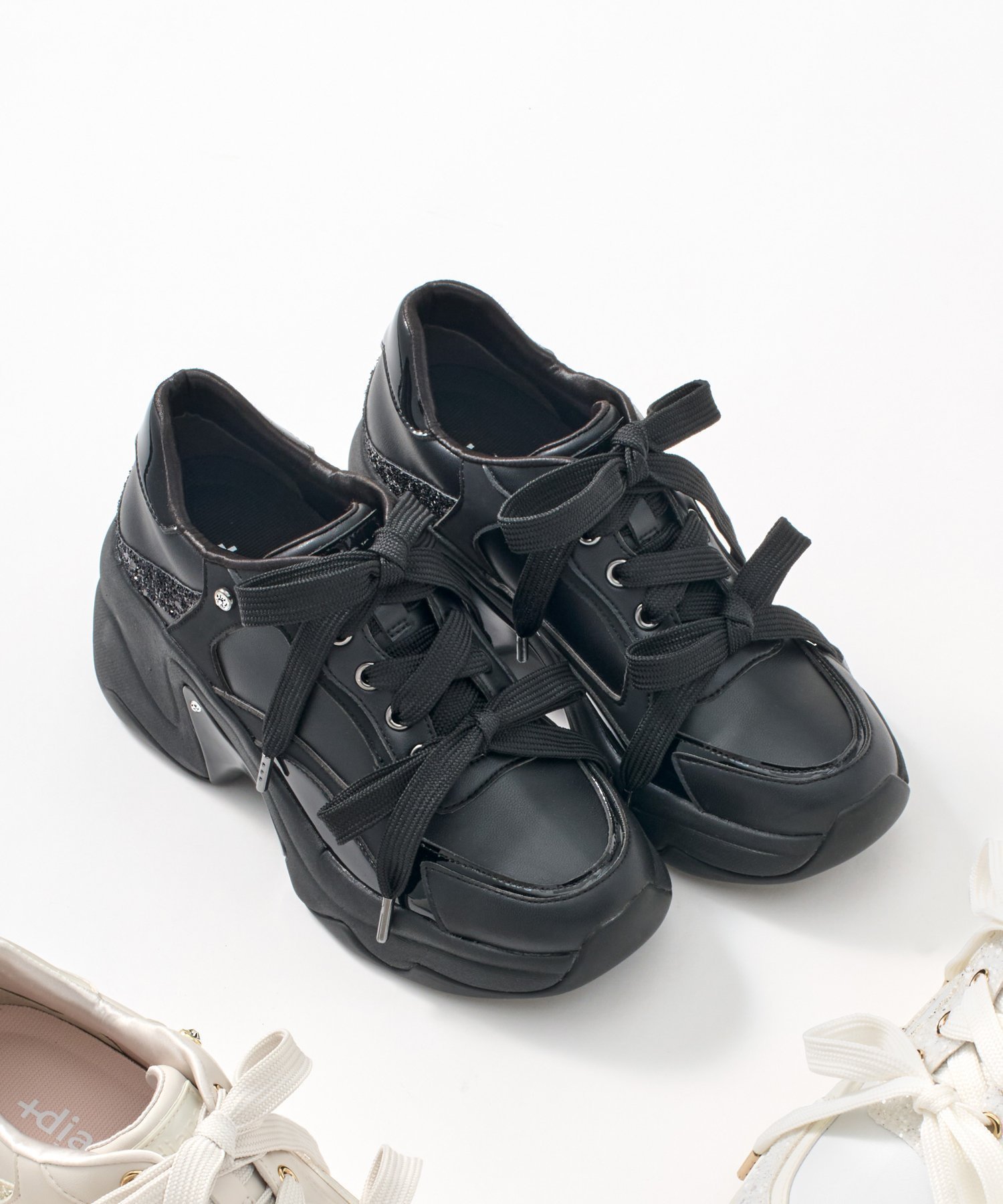 【プラスダイアナ/plus diana】のビジュー付き ダブルリボン厚底スニーカー インテリア・キッズ・メンズ・レディースファッション・服の通販 founy(ファニー) 　ファッション　Fashion　レディースファッション　Fashion for Women　厚底　Platform Shoes　軽量　Lightweight, Ultra Light　シューズ　Shoes, Footwear　スニーカー　Sneakers, Trainers　スマート　Smart, Elegant　センター　Center, Center Line　ダブル　Double, Double-Breasted　バランス　Balance, Style Balance　ビジュー　Bijou, Jewel-like Accent　リボン　Ribbon, Bow　再入荷　Restock / Back in Stock　エレガント 上品　Elegant　新作・新入荷　New Arrivals / New In　黒人工スムース*|ID: prp329100004823534 ipo3291000000035076418