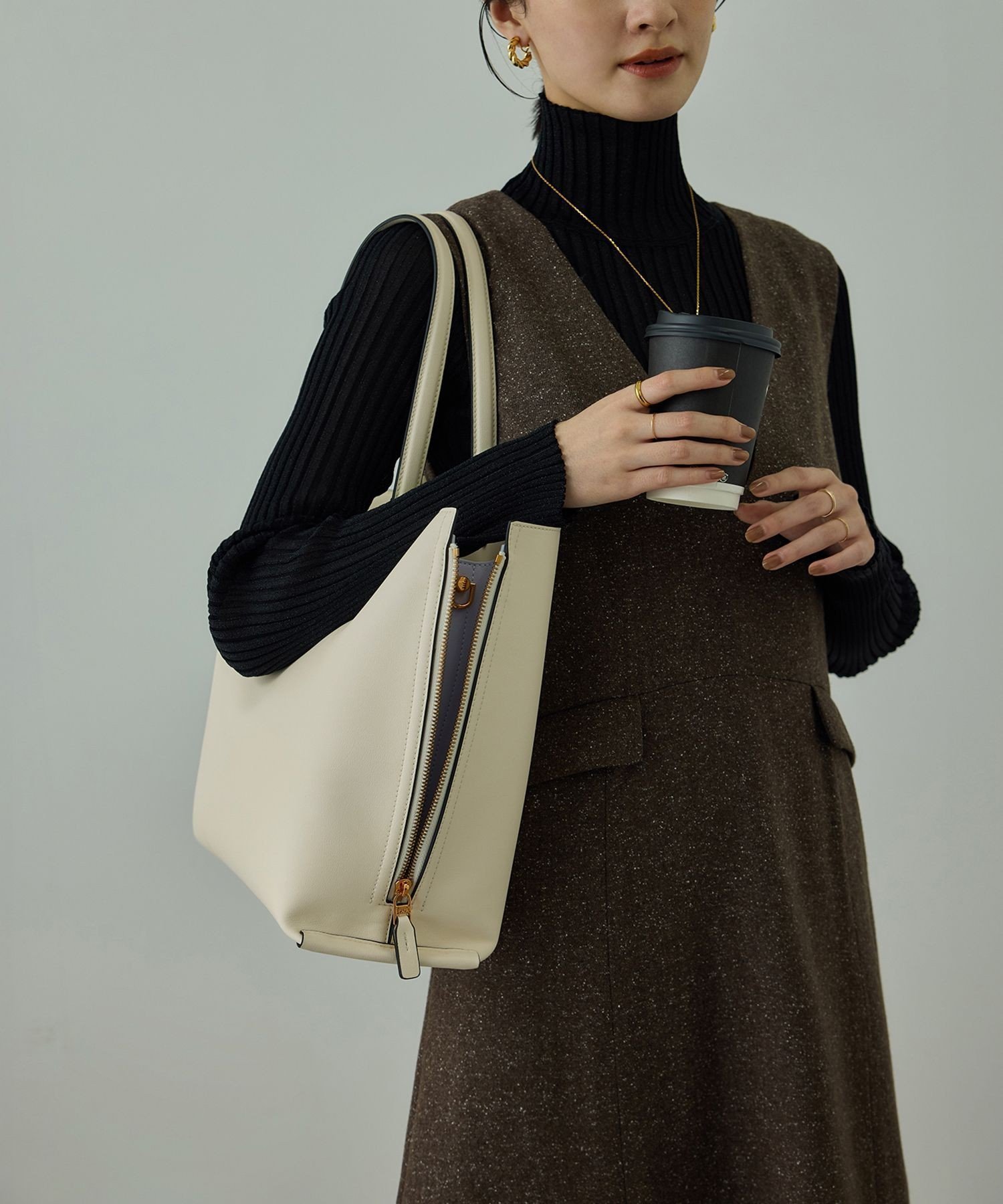 【ロペ/ROPE'】の【E POR】Y BAG Wide【通勤】【A4対応】 インテリア・キッズ・メンズ・レディースファッション・服の通販 founy(ファニー) 　ファッション　Fashion　レディースファッション　Fashion for Women　エレガント 上品　Elegant　サイドジップ　Side Zip, Side Zipper　ショルダー　Shoulder, Shoulder Strap　スーツ　Suit, Formalwear　ポケット　Pocket, Pocket Detail　ラップ　Wrap, Wrap Design　ラベンダー　Lavender　おすすめ　Recommended / Our Picks　旅行　Travel　ビジネス 仕事 通勤　Business / Work / Commuting　キナリ(16)|ID: prp329100004823557 ipo3291000000035076605