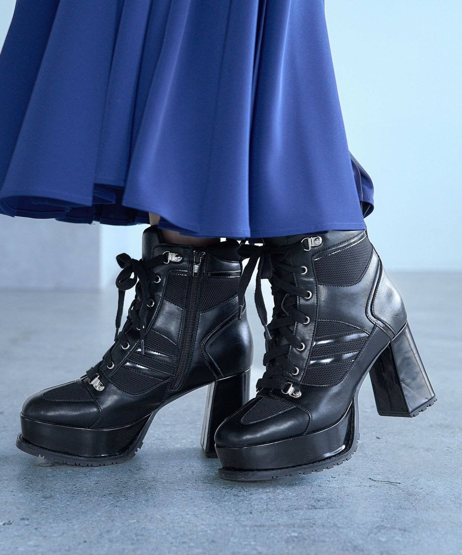 【ハレ/HARE】のスニーカーチャンキーブーツ 人気、トレンドファッション・服の通販 founy(ファニー) 　ファッション　Fashion　レディースファッション　Fashion for Women　カーゴパンツ　Cargo Pants, Utility Pants　ジップ　Zip, Zipper　スニーカー　Sneakers, Trainers　ミドル　Middle Length, Mid Height　レース　Lace, Lace Fabric　エレガント 上品　Elegant　楽ちん　Easy Fit, Comfortable　 other-1|ID: prp329100004823592 ipo3291000000035076981