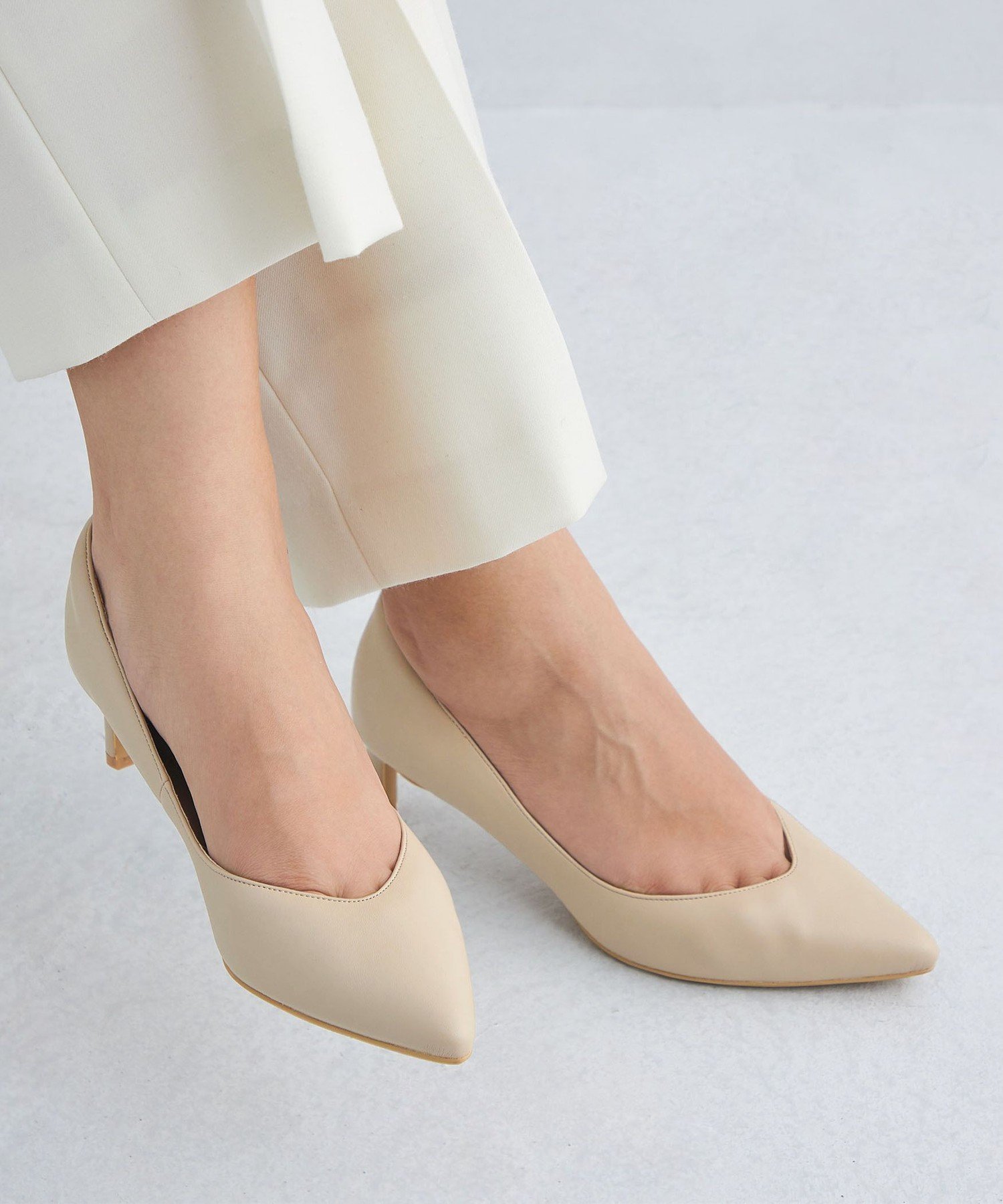 【ユナイテッドアローズ/UNITED ARROWS】のポインテット Vカット パンプス(5cmヒール)-晴雨兼用- インテリア・キッズ・メンズ・レディースファッション・服の通販 founy(ファニー) ファッション Fashion レディースファッション Fashion for Women 抗菌 Antibacterial, Bacteria-Resistant スニーカー Sneakers, Trainers 定番 Standard, Basic Item アウトレット Outlet / Clearance ビジネス 仕事 通勤 Business / Work / Commuting BEIGE|ID: prp329100004823601 ipo3291000000035077061