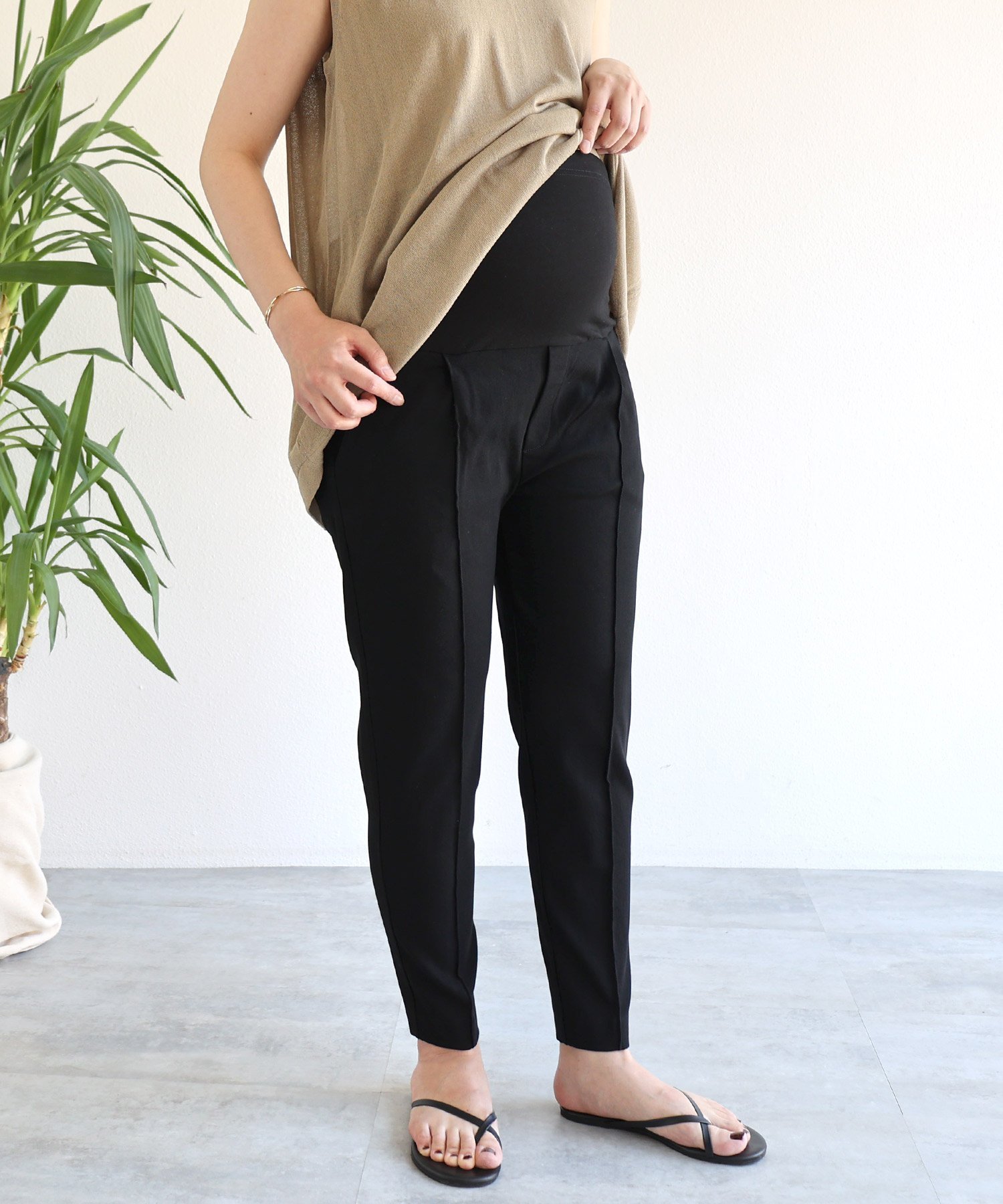 【アンドミー/andme / KIDS】の【マタニティ】ストレッチ テーパードパンツ インテリア・キッズ・メンズ・レディースファッション・服の通販 founy(ファニー) ファッション Fashion キッズファッション Fashion for Kids ボトムス Bottoms カットソー Cut and Sewn Top 切替 Switching, Contrast Panel ストレッチ Stretch, Stretchy Fabric センター Center, Center Line 人気 Popular, Best Seller リアル Real, Realistic 楽ちん Easy Fit, Comfortable エレガント 上品 Elegant ブラック|ID: prp329100004823684 ipo3291000000035077613