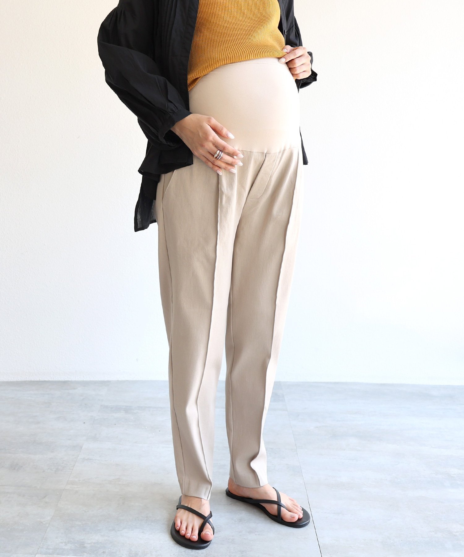 【アンドミー/andme / KIDS】の【マタニティ】ストレッチ テーパードパンツ インテリア・キッズ・メンズ・レディースファッション・服の通販 founy(ファニー) ファッション Fashion キッズファッション Fashion for Kids ボトムス Bottoms カットソー Cut and Sewn Top 切替 Switching, Contrast Panel ストレッチ Stretch, Stretchy Fabric センター Center, Center Line 人気 Popular, Best Seller リアル Real, Realistic 楽ちん Easy Fit, Comfortable エレガント 上品 Elegant ベージュ|ID: prp329100004823684 ipo3291000000035077615