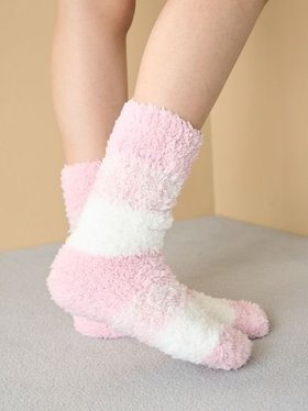 【ジェラート ピケ/gelato pique】のジェラート3ボーダーソックス 人気、トレンドファッション・服の通販 founy(ファニー) ファッション Fashion レディースファッション Fashion for Women ソックス&靴下 Socks & Hosiery おすすめ Recommended / Our Picks ギフト プレゼント Gift / Present グラデーション Gradient, Ombre スマート Smart, Elegant ソックス Socks, Hosiery ボーダー Border, Stripe ラベンダー Lavender ワンポイント One Point, Statement Accent 定番 Standard, Basic Item |ID:prp329100004823711