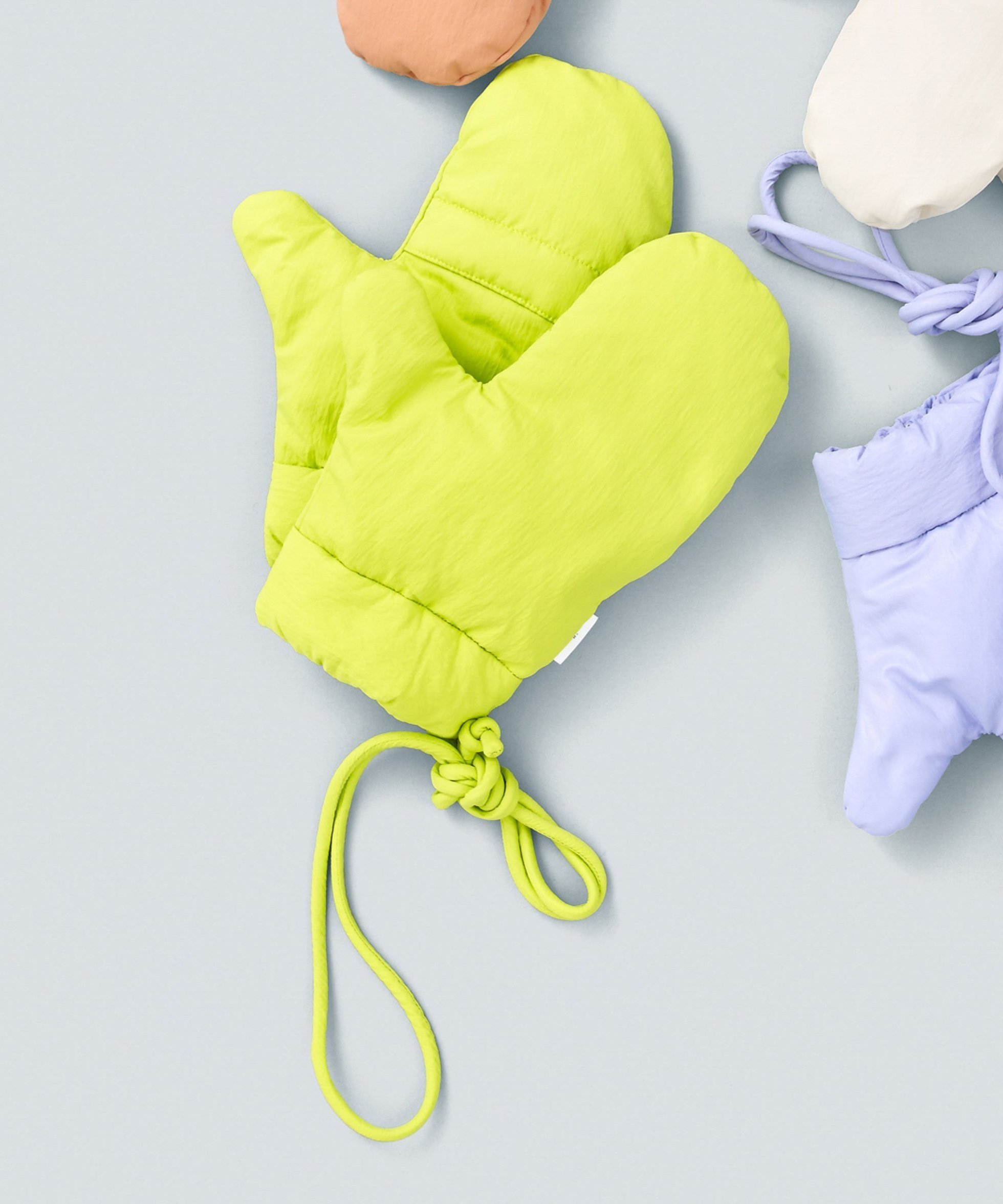 【ビーアパートメント/b apartment / MEN】の「miffew/ ミフュー」DOWN MITTENS インテリア・キッズ・メンズ・レディースファッション・服の通販 founy(ファニー) 　ファッション　Fashion　メンズファッション　Fashion for Men　イエロー　Yellow　コレクション　Collection, Seasonal Line　ダウン　Down, Puffer　トレンド　Trend, Trending Now　ネオン　Neon, Neon Color　フェザー　Feather, Feather Detail　フォルム　Silhouette, Form　ベーシック　Basic, Essential　ラベンダー　Lavender　冬　Winter / This Winter　再入荷　Restock / Back in Stock　2025年　2025　2025-2026秋冬・A/W　Autumn/Winter 2025–26 AW25–26　LIMEYELLOW|ID: prp329100004823714 ipo3291000000035078054