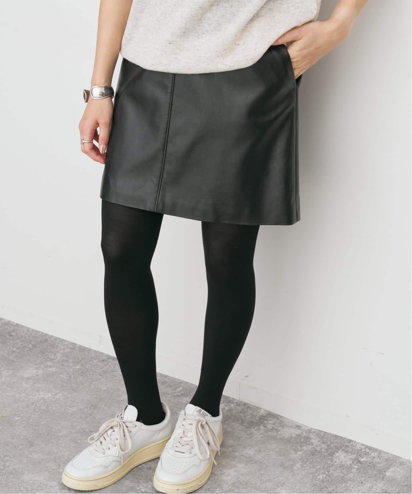 【スピック&スパン/Spick & Span】のフェイクレザーミニスカート インテリア・キッズ・メンズ・レディースファッション・服の通販 founy(ファニー) 　ファッション　Fashion　レディースファッション　Fashion for Women　スカート　Skirts　ミニスカート　Mini Skirts　おすすめ　Recommended / Our Picks　ジャケット　Jacket, Outerwear　スタンド　Stand Collar, Upright Stand　スマート　Smart, Elegant　トレンド　Trend, Trending Now　バランス　Balance, Style Balance　フェイクレザー　Faux Leather, PU Leather　ブルゾン　Blouson, Bomber Jacket　ミニスカート　Mini Skirt, Short Skirt　ヴィンテージ　Vintage Style　今季　This Season, Current Season　ブラック|ID: prp329100004823871 ipo3291000000035079592