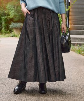 【マイカ ディール/MICA & DEAL】のドット柄タックギャザースカート 人気、トレンドファッション・服の通販 founy(ファニー) ファッション Fashion レディースファッション Fashion for Women スカート Skirts スウェット / スエット Sweatshirt, Sweatwear スニーカー Sneakers, Trainers タフタ Taffeta, Structured Fabric ドット Polka Dot, Dot Pattern ブライト Bright, Shiny ポケット Pocket, Pocket Detail おすすめ Recommended / Our Picks 年末 Year-end |ID:prp329100004823882