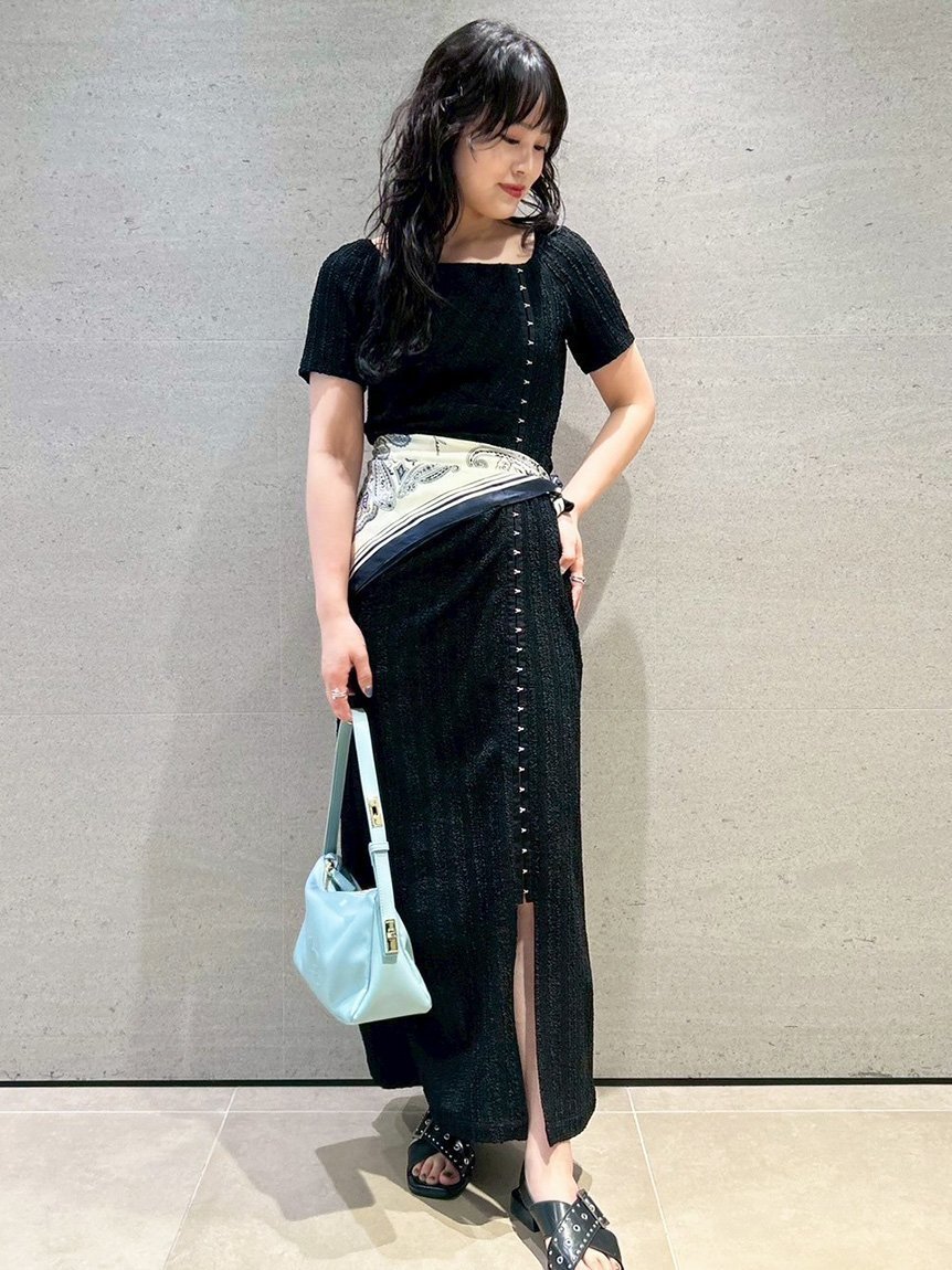 【リリーブラウン/Lily Brown】のデコルテカットワンピース インテリア・キッズ・メンズ・レディースファッション・服の通販 founy(ファニー) 　雑誌掲載アイテム　Magazine Picks & Fashion Features　ファッション雑誌　Fashion Magazines　キャンキャン　CanCam　ファッション　Fashion　レディースファッション　Fashion for Women　ワンピース　Dresses　エレガント 上品　Elegant　カットソー　Cut and Sewn Top　7月号　July Issue　シンプル　Simple, Minimal　スマート　Smart, Elegant　スリット　Slit, Slit Detail　スリーブ　Sleeve, Long Sleeve / Short Sleeve　雑誌　Magazine, Fashion Magazine　ハーフ　Half, Half-Length　フィット　Fit, Slim Fit　ラベンダー　Lavender　BLK[009]|ID: prp329100004823887 ipo3291000000035079798