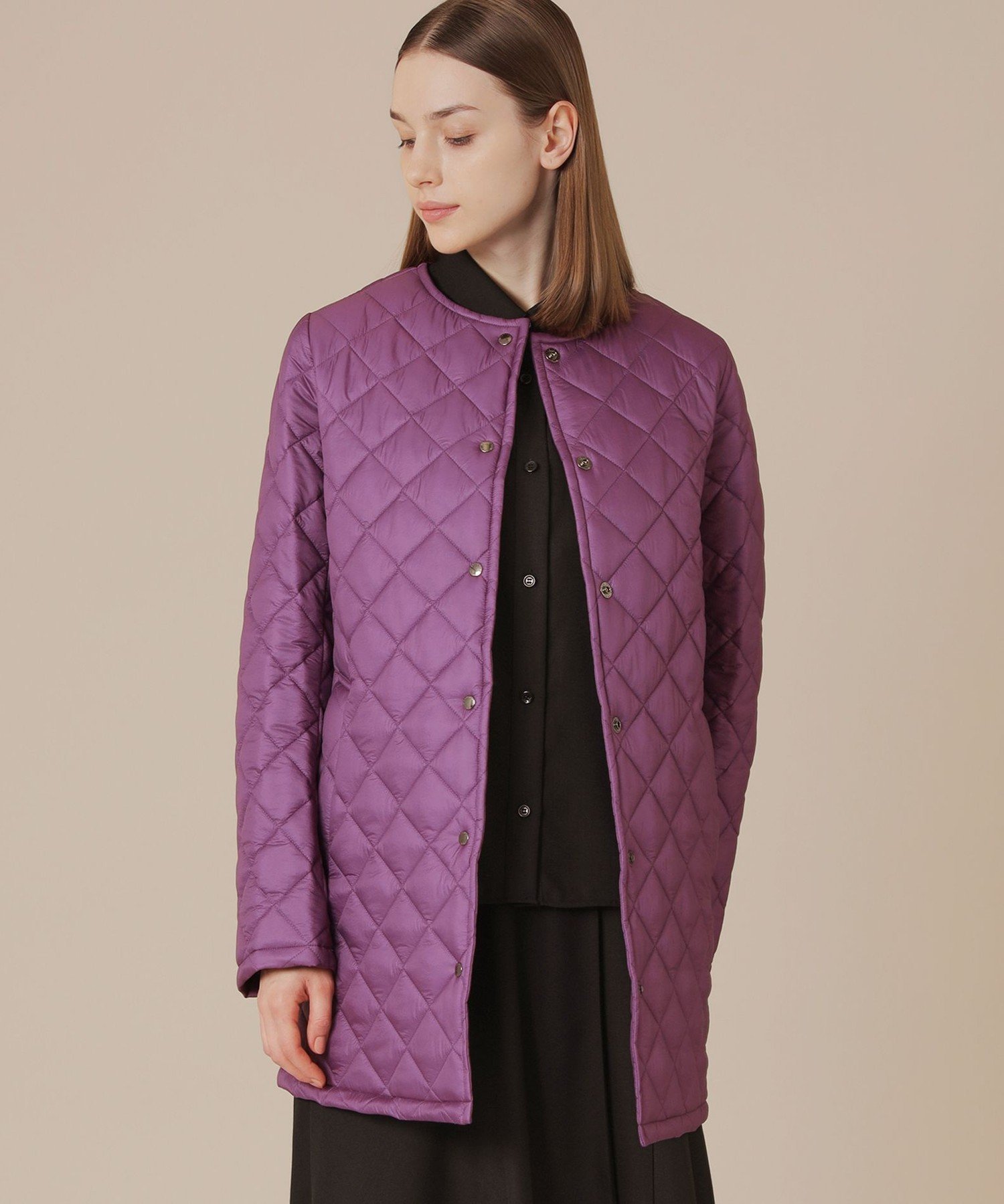 【マッキントッシュ ロンドン/MACKINTOSH LONDON】の【Precious12月号/婦人画報11月号掲載】【TilburyNocollarmiddleティルベリーノーカラーミドル】エアリーキルティングノーカラーコート インテリア・キッズ・メンズ・レディースファッション・服の通販 founy(ファニー) 　雑誌掲載アイテム　Magazine Picks & Fashion Features　ファッション雑誌　Fashion Magazines　プレシャス　Precious　ファッション　Fashion　レディースファッション　Fashion for Women　アウター　Coat / Outerwear Collection　コート・ロングコート・ピーコート　Long Coats, Peacoats & More　11月号　November Issue　12月号　December Issue　インナー　Innerwear　エレガント 上品　Elegant　キルティング　Quilted, Quilting　ショート　Short, Short Length　スカーフ　Scarf, Neckwear　タフタ　Taffeta, Structured Fabric　タートルネック　Turtleneck, High Neck　ドット　Polka Dot, Dot Pattern　ボトム　Bottoms, Lower Wear　ミドル　Middle Length, Mid Height　冬　Winter / This Winter　春　Spring　秋　Autumn　軽量　Lightweight, Ultra Light　雑誌　Magazine, Fashion Magazine　パープル|ID: prp329100004823900 ipo3291000000035079996