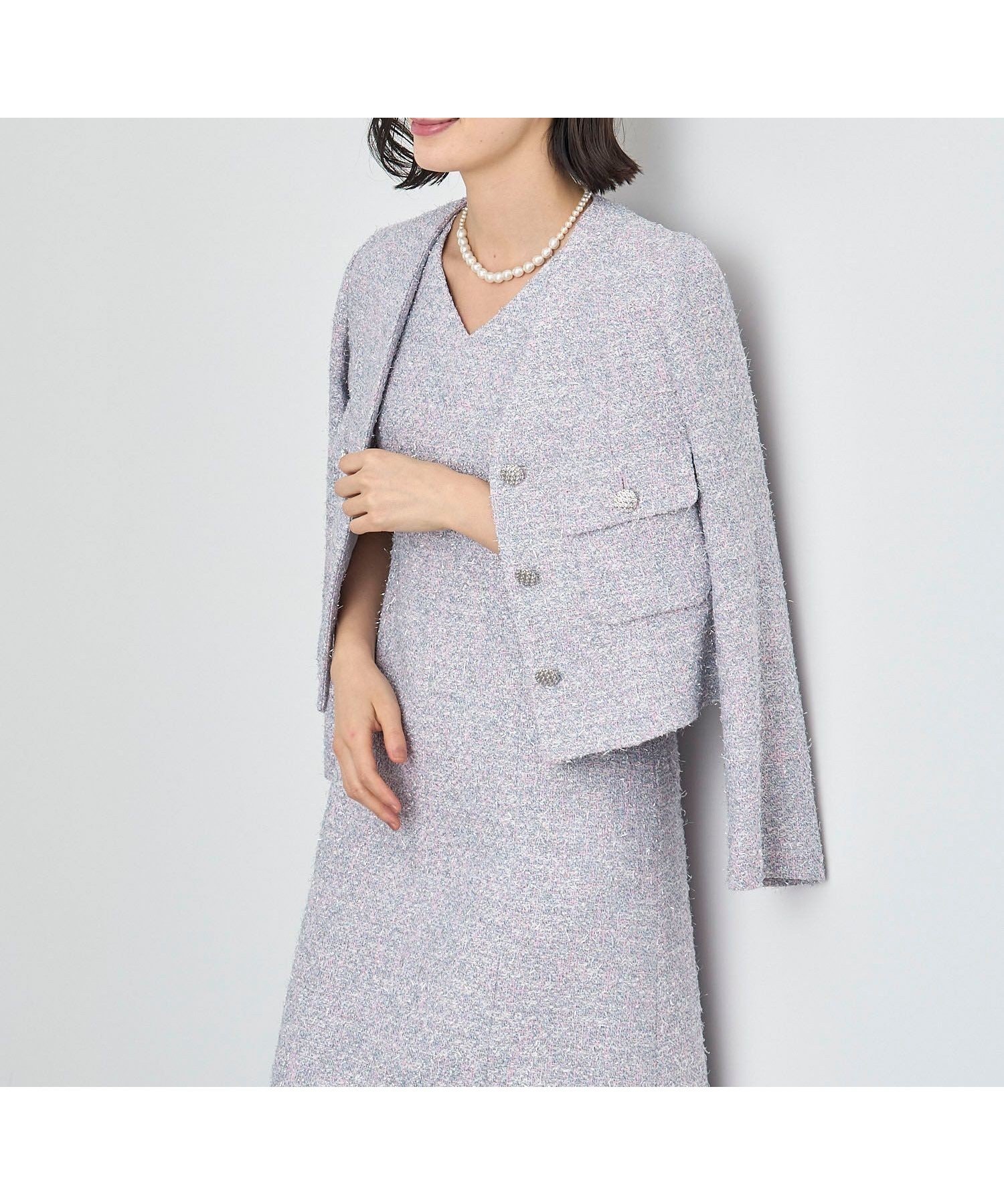 【アナイ/ANAYI】の【セットアップ対応商品】メタルシャギーツイードVネック ジャケット インテリア・キッズ・メンズ・レディースファッション・服の通販 founy(ファニー) 　ファッション　Fashion　レディースファッション　Fashion for Women　アウター　Coat / Outerwear Collection　レディースジャケット・軽アウター　Jackets　コレクション　Collection, Seasonal Line　コンパクト　Compact, Small Size　シンプル　Simple, Minimal　ジャケット　Jacket, Outerwear　スマート　Smart, Elegant　セットアップ　Set-Up, Coordinated Outfit　ツイード　Twill, Twill Weave　テクスチャー　Texture, Textured Fabric　デコルテ　Décolleté, Neckline　バランス　Balance, Style Balance　バレエ　Ballet, Ballet Style　フラップ　Flap, Flap Pocket　ポケット　Pocket, Pocket Detail　ロング　Long, Long-Length　冬　Winter / This Winter　再入荷　Restock / Back in Stock　エレガント 上品　Elegant　silver|ID: prp329100004823930 ipo3291000000035080278