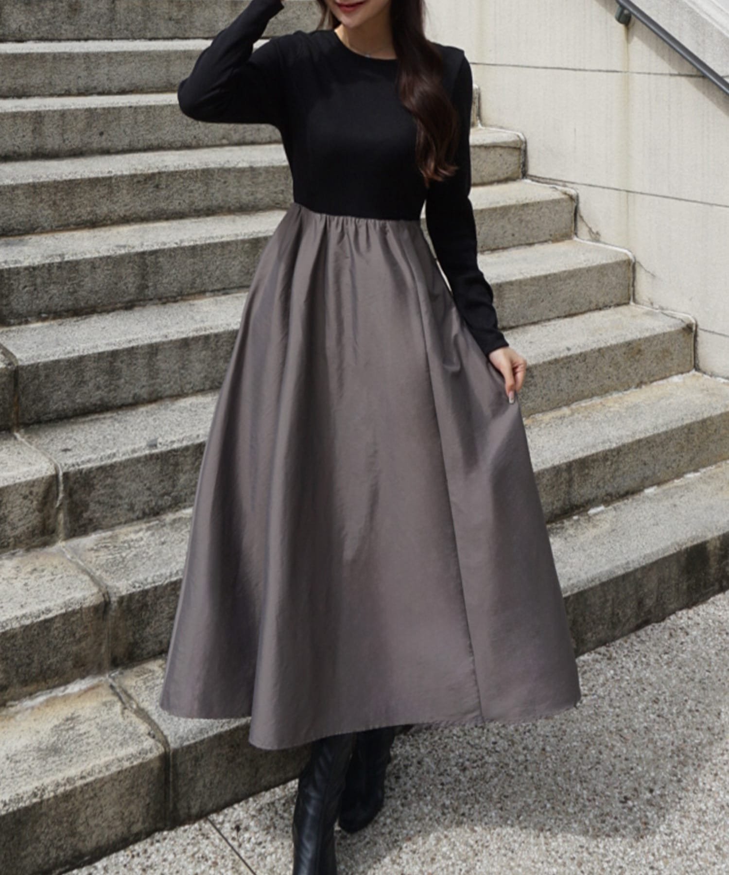 【ジュノア/JUNOAH】の異素材ドッキングバックオープンワンピース インテリア・キッズ・メンズ・レディースファッション・服の通販 founy(ファニー) 　ファッション　Fashion　レディースファッション　Fashion for Women　ワンピース　Dresses　チャコール|ID: prp329100004823948 ipo3291000000035080524