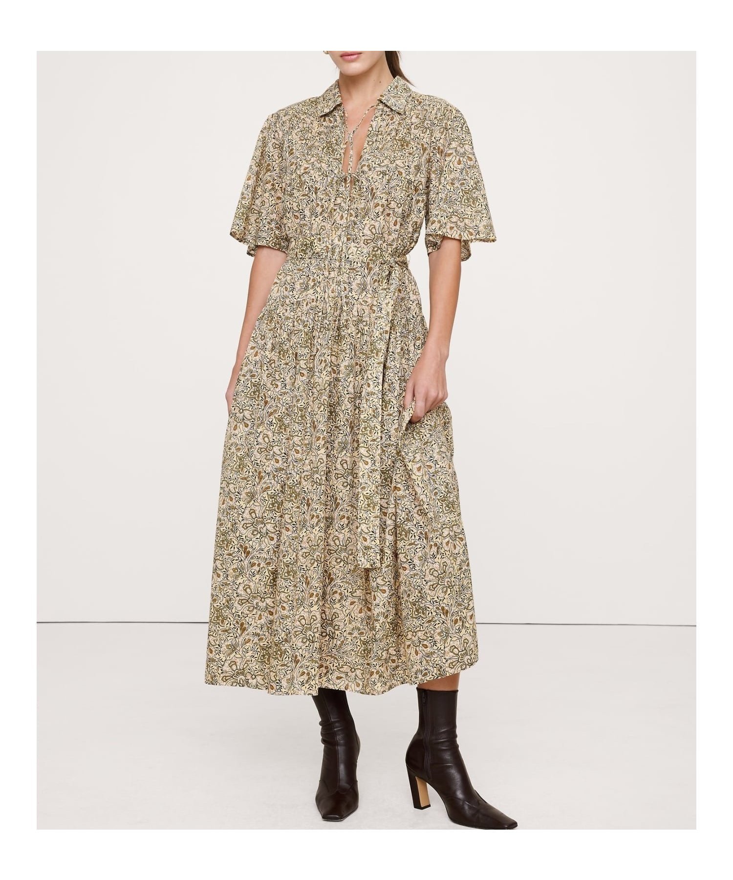 【バナナ リパブリック/BANANA REPUBLIC】のコットン タイフロント シャツドレス インテリア・キッズ・メンズ・レディースファッション・服の通販 founy(ファニー) ファッション Fashion レディースファッション Fashion for Women トップス・カットソー Cut & Sew Tops シャツ・ブラウス・オフィスカジュアル Elegant Blouses & Button-Ups ワンピース Dresses フォーマル・パーティードレス・結婚式用ドレス Elegant & Casual Dresses ドレス Dress, One-Piece フロント Front, Front Design リボン Ribbon, Bow BEIGE FLORAL PAISLEY|ID: prp329100004823956 ipo3291000000035080618