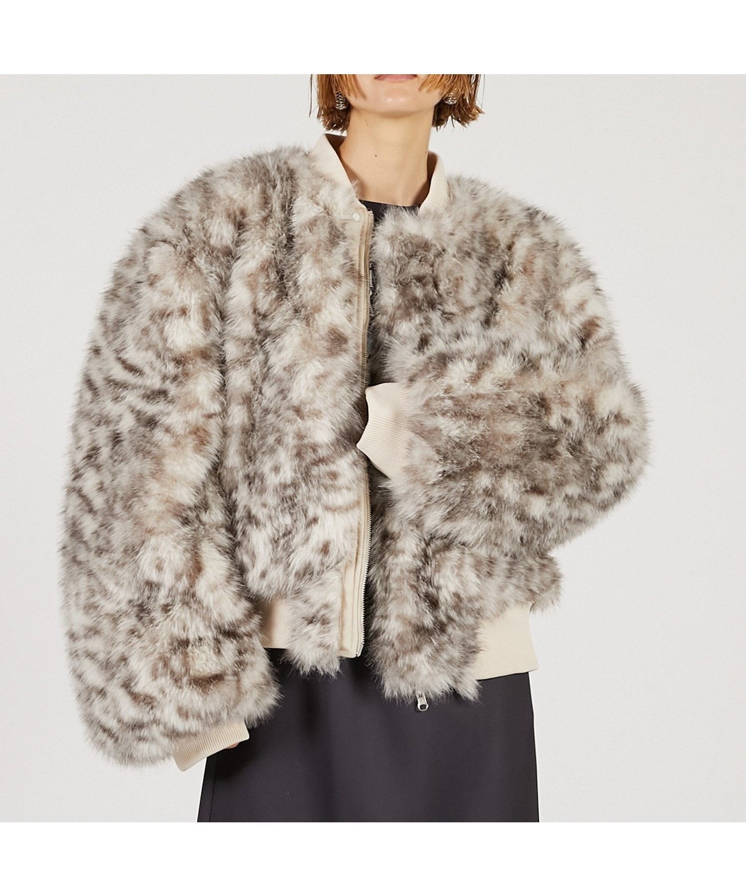 【プランク プロジェクト/PRANK PROJECT】のリバーシブルファーMA-1 インテリア・キッズ・メンズ・レディースファッション・服の通販 founy(ファニー) 　ファッション　Fashion　レディースファッション　Fashion for Women　アウター　Coat / Outerwear Collection　MA-1ジャケット　MA-1 Bomber Jackets / Flight Jackets　ショート　Short, Short Length　バランス　Balance, Style Balance　フェイクファー　Faux Fur, Imitation Fur　ブルゾン　Blouson, Bomber Jacket　モノトーン　Monotone, Black and White　リバーシブル　Reversible, Two-Sided　IVR|ID: prp329100004823958 ipo3291000000035080645