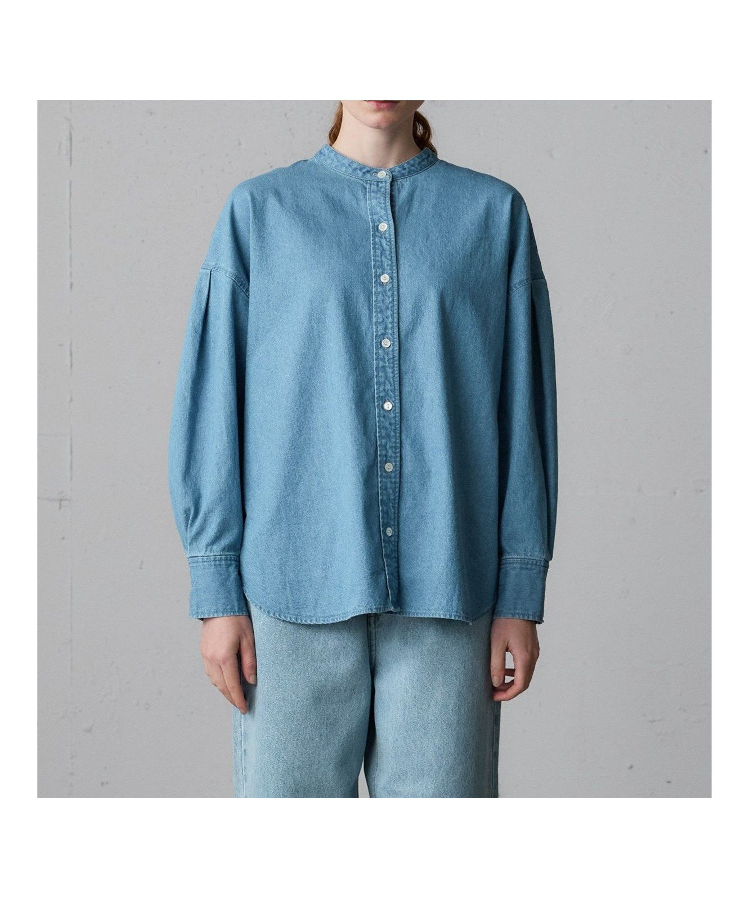 【マーコート/MARcourt】のMidiUmi タックスリーブデニムシャツ インテリア・キッズ・メンズ・レディースファッション・服の通販 founy(ファニー) 　ファッション　Fashion　レディースファッション　Fashion for Women　トップス・カットソー　Cut & Sew Tops　シャツ・ブラウス・オフィスカジュアル　Elegant Blouses & Button-Ups　インディゴ　Indigo Denim　カフス　Cuff Design　デニム　Denim, Jeans Material　ブリーチ　Bleach, Washed Finish　ポケット　Pocket, Pocket Detail　長袖　Long Sleeve, Full Sleeve　ブリーチA|ID: prp329100004823988 ipo3291000000035081022