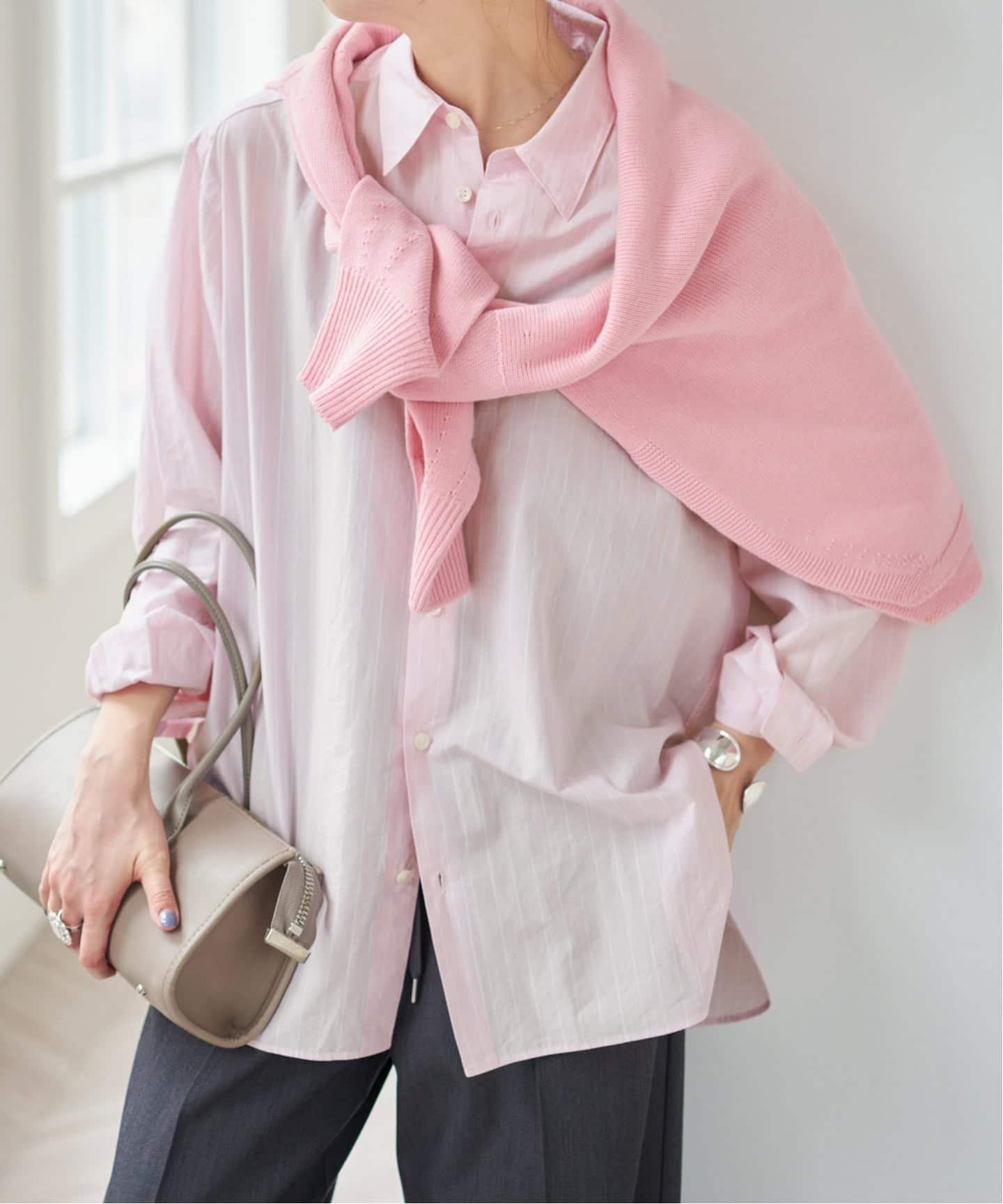 【スピック&スパン/Spick & Span】のソフトタイプライターシャツ インテリア・キッズ・メンズ・レディースファッション・服の通販 founy(ファニー) 　ファッション　Fashion　レディースファッション　Fashion for Women　トップス・カットソー　Cut & Sew Tops　シャツ・ブラウス・オフィスカジュアル　Elegant Blouses & Button-Ups　おすすめ　Recommended / Our Picks　シンプル　Simple, Minimal　デニム　Denim, Jeans Material　ワイド　Wide, Wide Fit　エレガント 上品　Elegant　春　Spring　ピンクベース|ID: prp329100004823994 ipo3291000000035081092