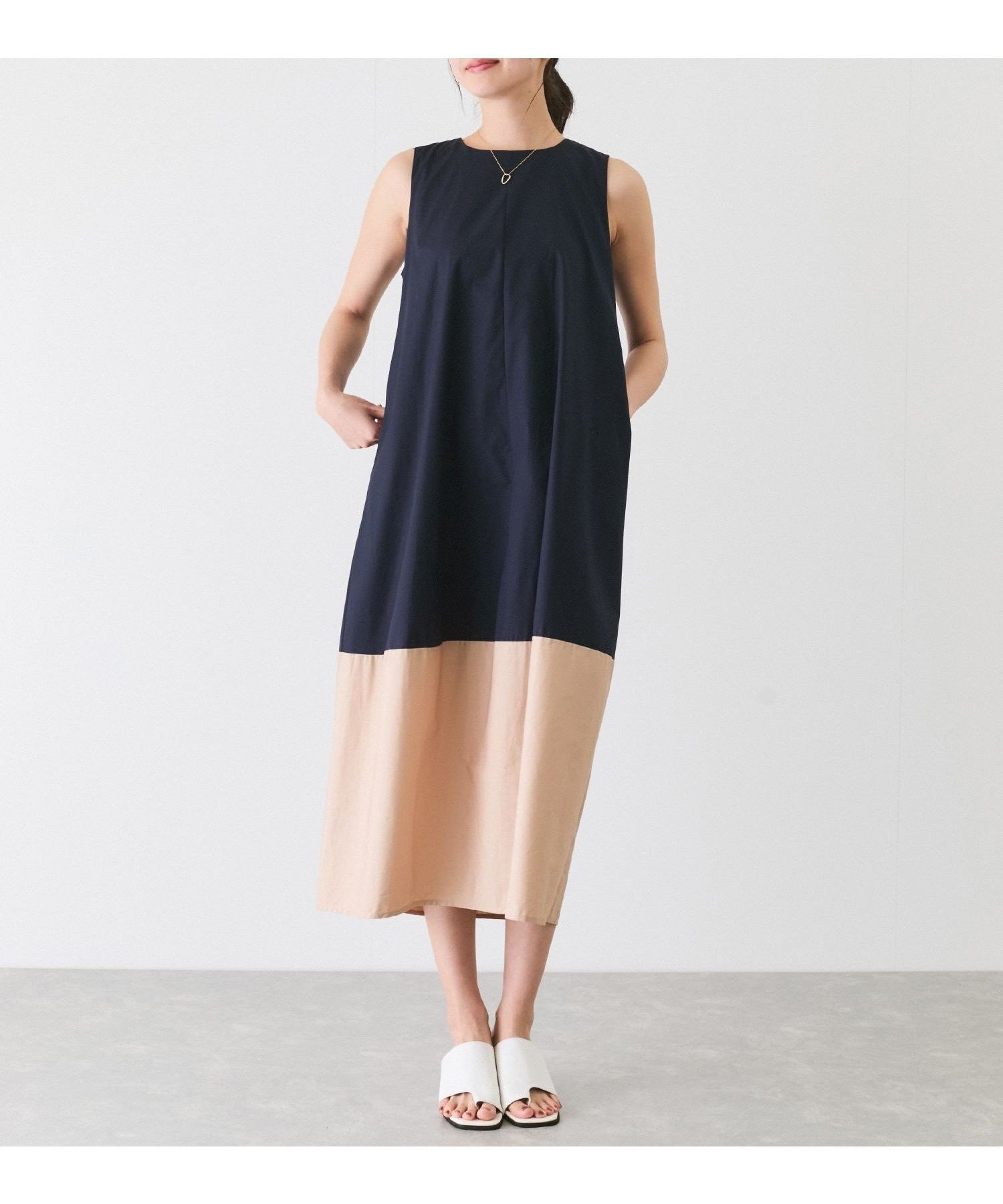 【ジャイロ/JAYRO】のバイカラーノースリーブワンピース インテリア・キッズ・メンズ・レディースファッション・服の通販 founy(ファニー) 　ファッション　Fashion　レディースファッション　Fashion for Women　ワンピース　Dresses　春　Spring　カーディガン　Cardigan, Knitwear　キャップ　Cap, Baseball Cap　スニーカー　Sneakers, Trainers　デニム　Denim, Jeans Material　定番　Standard, Basic Item　ノースリーブ　Sleeveless, No-Sleeve　人気　Popular, Best Seller　ポケット　Pocket, Pocket Detail　ロング　Long, Long-Length　S/S・春夏　SS, Spring/Summer, Warm Season　おすすめ　Recommended / Our Picks　夏　Summer　旅行　Travel　ネイビー(40)|ID: prp329100004824016 ipo3291000000035081369