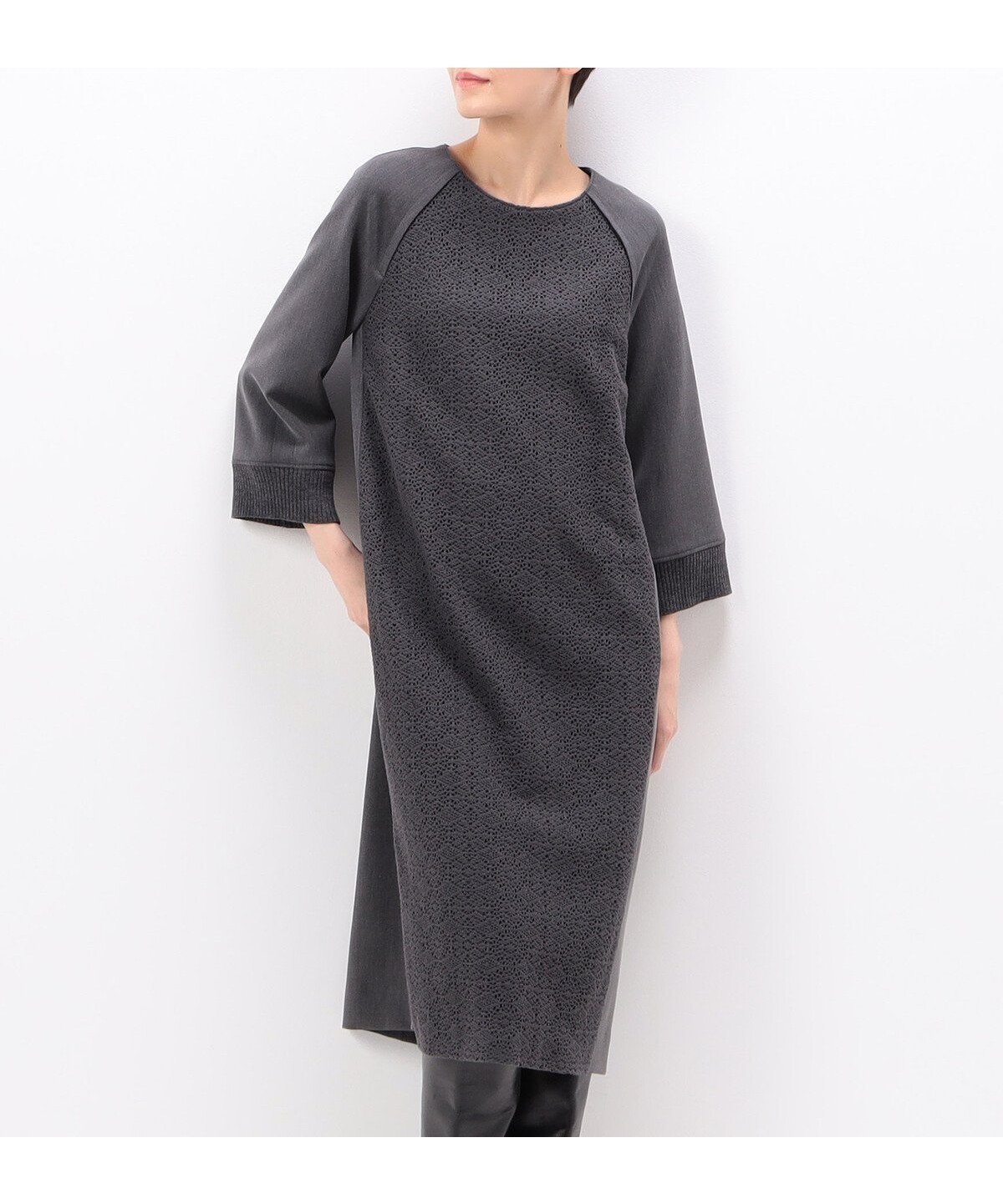 【コムサ/COMME CA】のクラフティーレース ラグランスリーブドレス インテリア・キッズ・メンズ・レディースファッション・服の通販 founy(ファニー) ファッション Fashion レディースファッション Fashion for Women ワンピース Dresses フォーマル・パーティードレス・結婚式用ドレス Elegant & Casual Dresses 春 Spring クラシカル Classical, Vintage-Inspired ジャケット Jacket, Outerwear ストレッチ Stretch, Stretchy Fabric スリーブ Sleeve, Long Sleeve / Short Sleeve ダブル Double, Double-Breasted ドレス Dress, One-Piece 手編み Hand-Knitted, Handmade Knit ファブリック Fabric, Textile フェミニン Feminine, Girly ミックス Mix, Mixed Style リブニット Rib Knit, Ribbed Knit リラックス Relax, Relaxed Fit レース Lace, Lace Fabric 冬 Winter / This Winter エレガント 上品 Elegant 年末年始 Year-end and New Year Holidays 04:グレー|ID: prp329100004824023 ipo3291000000035081420