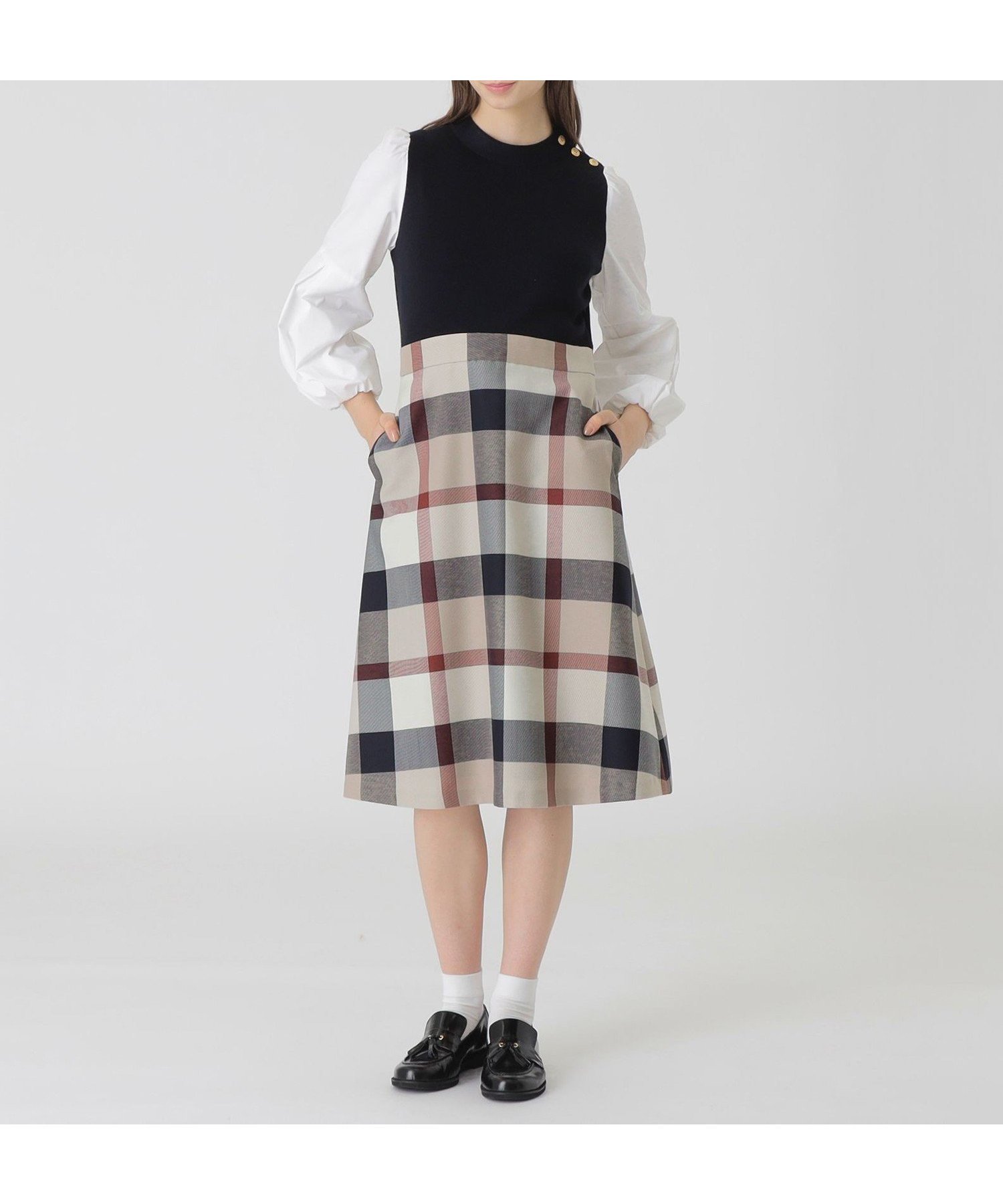 【ブルーレーベル クレストブリッジ/BLUE LABEL CRESTBRIDGE】のツイードニットドッキングドレス インテリア・キッズ・メンズ・レディースファッション・服の通販 founy(ファニー) 　ファッション　Fashion　レディースファッション　Fashion for Women　トップス・カットソー　Cut & Sew Tops　ニット　Knit Tops & Sweaters　ワンピース　Dresses　フォーマル・パーティードレス・結婚式用ドレス　Elegant & Casual Dresses　クラシック　Classic, Timeless Style　スリーブ　Sleeve, Long Sleeve / Short Sleeve　ツイード／ツィード　Choker, Choker Necklace　ドッキング　Docking, Mixed Material　ドレス　Dress, One-Piece　メタル　Metal, Metal Parts　ベージュ|ID: prp329100004824028 ipo3291000000035081460