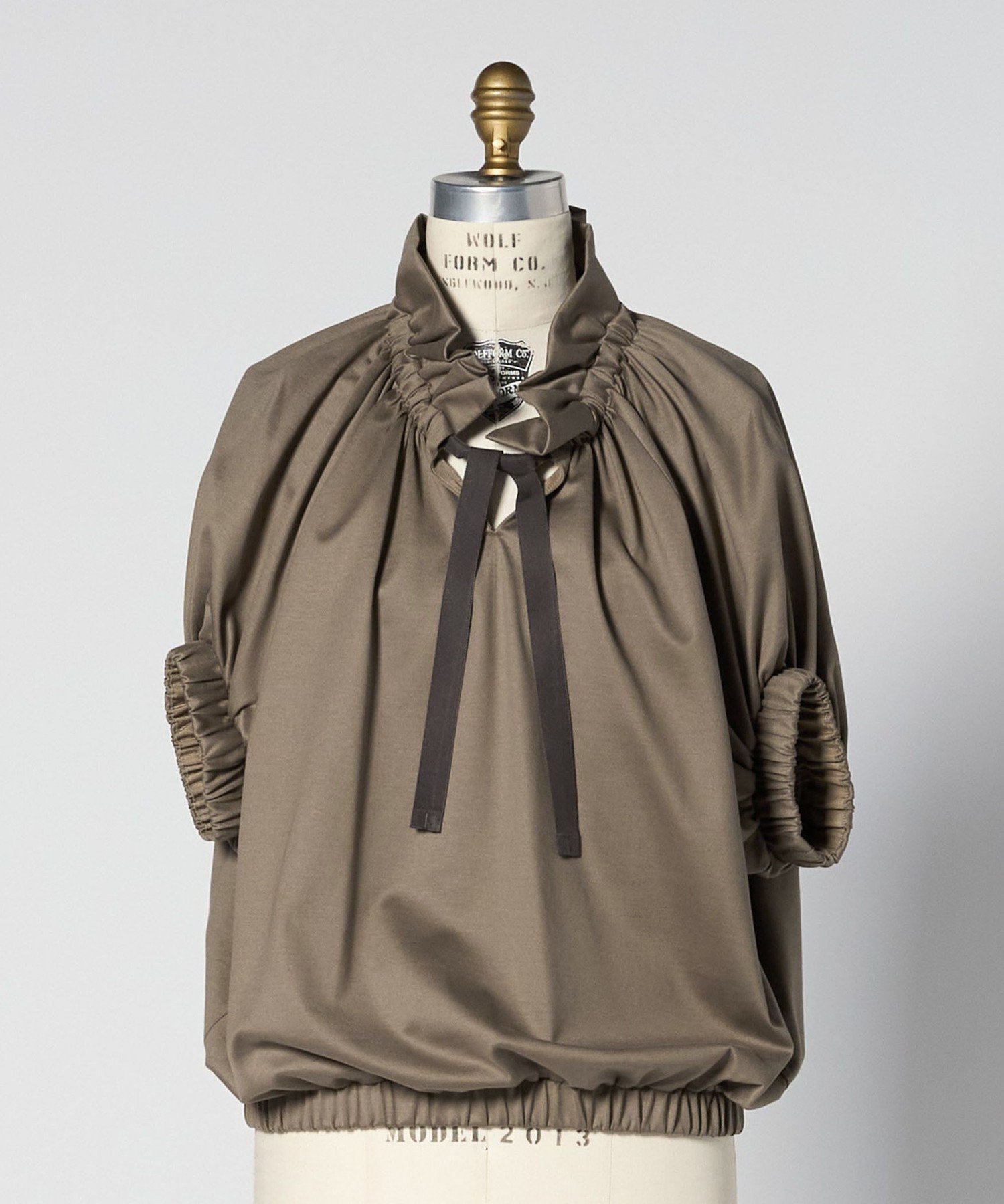 【ドゥロワー/DRAWER】のM.SUMMER2 ギャザーカラーカットソーブラウス インテリア・キッズ・メンズ・レディースファッション・服の通販 founy(ファニー) ファッション Fashion レディースファッション Fashion for Women トップス・カットソー Cut & Sew Tops シャツ・ブラウス・オフィスカジュアル Elegant Blouses & Button-Ups カットソー・ベーシックTシャツ Cut-and-Sewn Tops / Stretch Tees & Basics なめらか Smooth, Silky Texture カットソー Cut and Sewn Top ギャザー Gathered, Ruffled リボン Ribbon, Bow エレガント 上品 Elegant 夏 Summer BEIGE|ID: prp329100004824093 ipo3291000000035082113