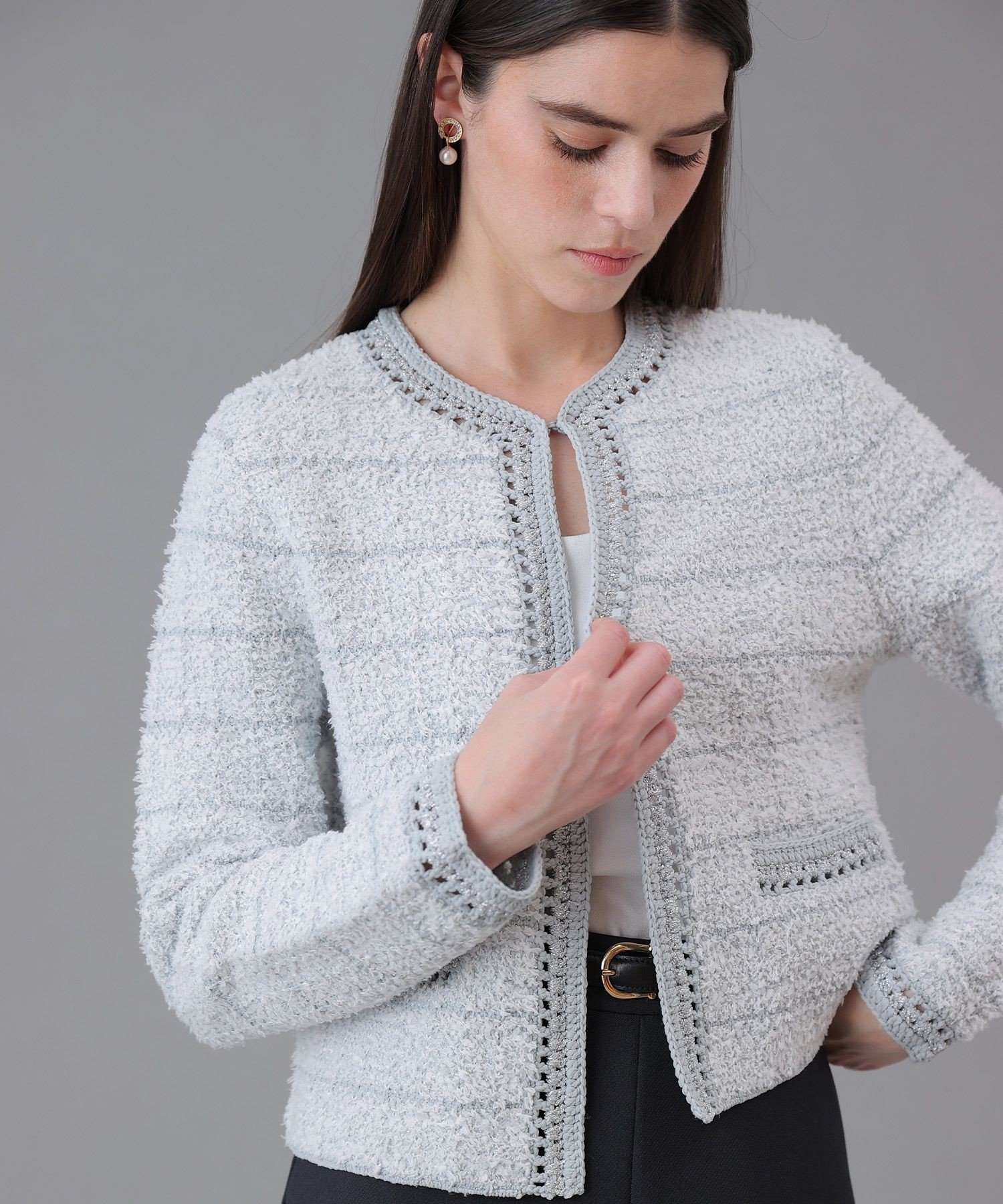 【アナイ/ANAYI】のノットツイードエジング カーディガン インテリア・キッズ・メンズ・レディースファッション・服の通販 founy(ファニー) 　ファッション　Fashion　レディースファッション　Fashion for Women　トップス・カットソー　Cut & Sew Tops　カーディガン・羽織り　Layered Style Cardigans　カーディガン　Cardigan, Knitwear　ジャケット　Jacket, Outerwear　スプリング　Spring, Spring Collection　スマート　Smart, Elegant　ツイード　Twill, Twill Weave　フロント　Front, Front Design　再入荷　Restock / Back in Stock　light grey|ID: prp329100004824111 ipo3291000000035082272