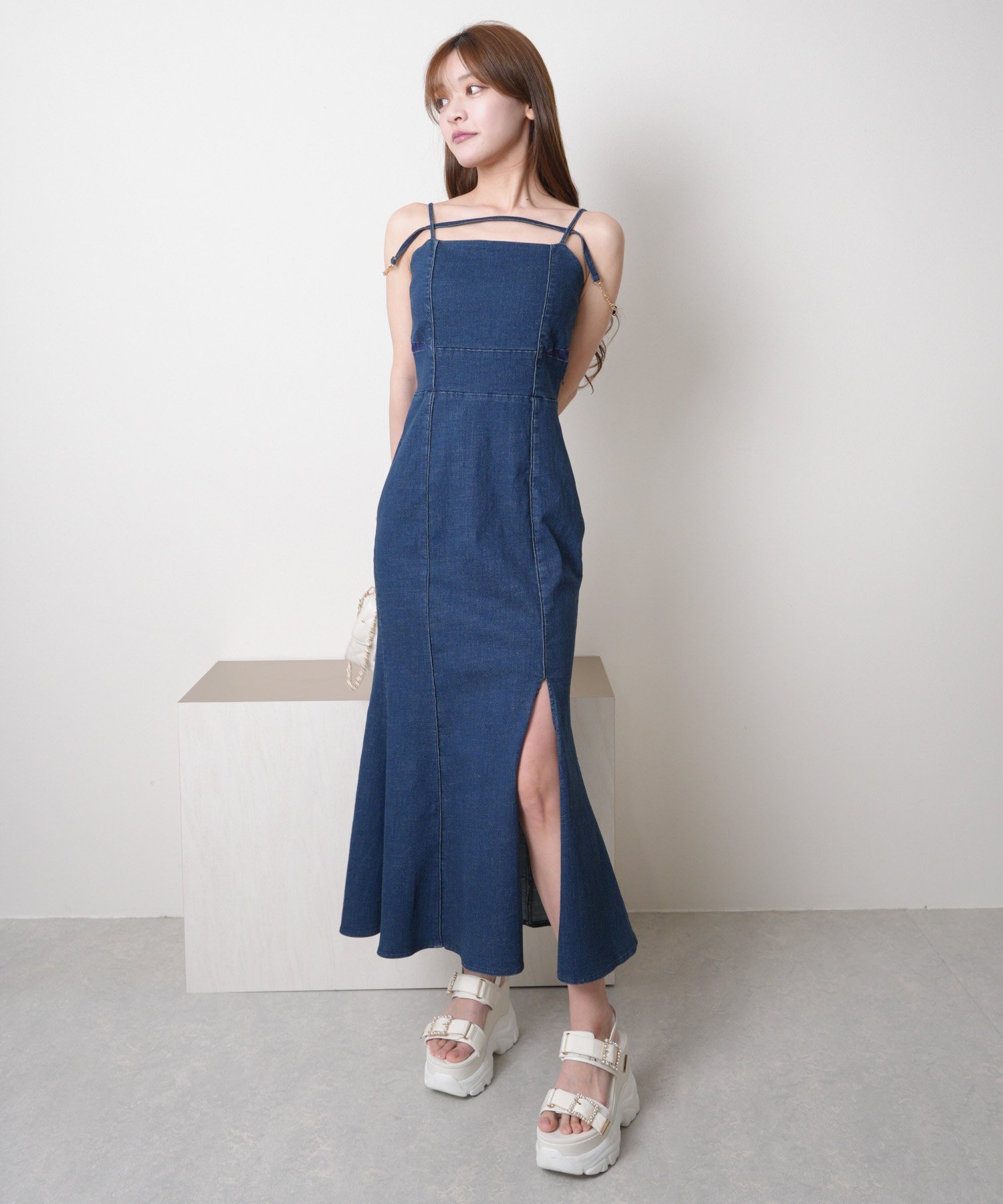 【リップサービス/LIP SERVICE】のLIP SERVICE/サイドシアーマーメイドキャミワンピース インテリア・キッズ・メンズ・レディースファッション・服の通販 founy(ファニー) 　ファッション　Fashion　レディースファッション　Fashion for Women　ワンピース　Dresses　キャミソールワンピース　Camisole Dresses　カーディガン　Cardigan, Knitwear　サンダル　Sandals, Summer Shoes　シアー　Sheer, See-Through　シャーリング　Shirring, Ruched　ストレッチ　Stretch, Stretchy Fabric　スニーカー　Sneakers, Trainers　スリット　Slit, Slit Detail　ダウン　Down, Puffer　チェーン　Chain, Chain Strap　チュール　Tulip, Tulip Motif　マーメイド　Mermaid, Fishtail Silhouette　メタル　Metal, Metal Parts　ラップ　Wrap, Wrap Design　ロング　Long, Long-Length　おすすめ　Recommended / Our Picks　インディゴ|ID: prp329100004824112 ipo3291000000035082283