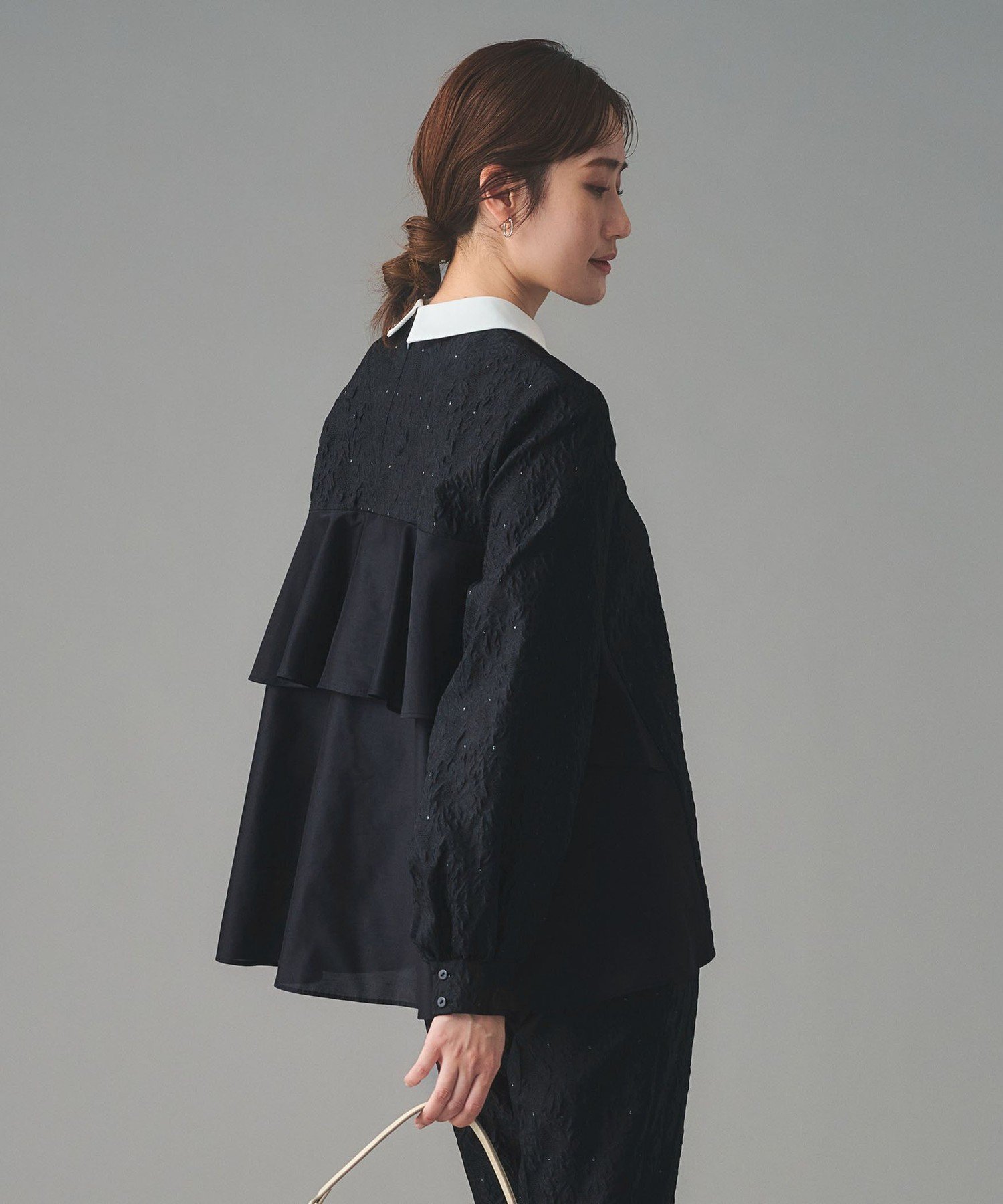 【ユナイテッドアローズ/UNITED ARROWS】のGISHA 2トーン ジャガード ブラウス 人気、トレンドファッション・服の通販 founy(ファニー) ファッション Fashion レディースファッション Fashion for Women トップス・カットソー Cut & Sew Tops シャツ・ブラウス・オフィスカジュアル Elegant Blouses & Button-Ups アクセサリー Fashion Accessories ジャケット Jacket, Outerwear ドット Polka Dot, Dot Pattern フレア Flare, Flared ベスト Vest, Waistcoat 別注 Limited Edition, Custom Order 無地 Plain, Solid Color other-1|ID: prp329100004824148 ipo3291000000035082650