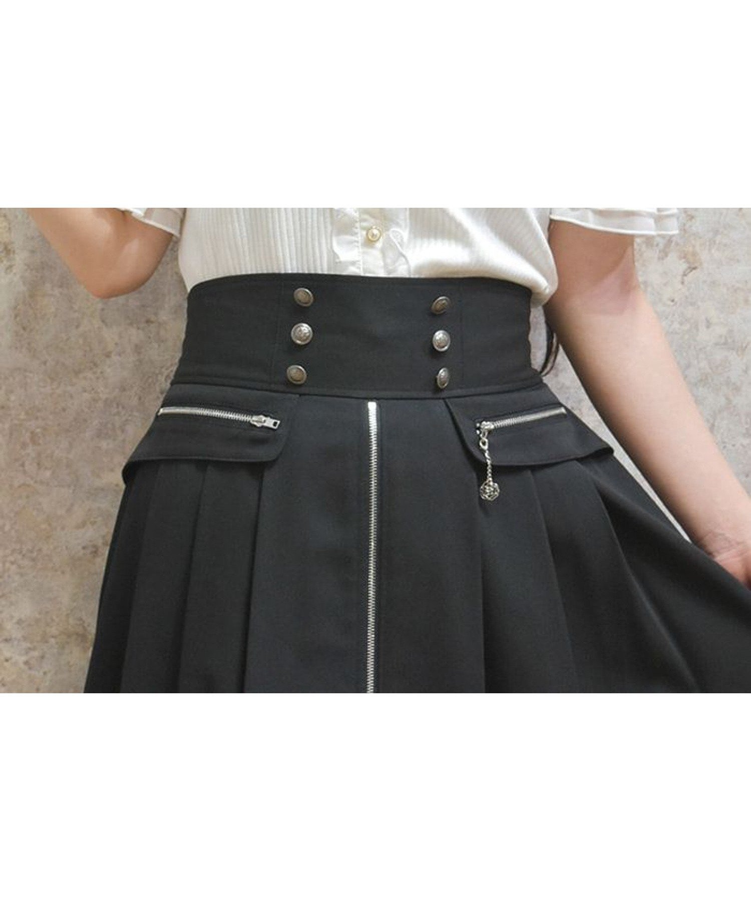 【アクシーズファム/axes femme】の襟付きブロッキングリブプルオーバー インテリア・キッズ・メンズ・レディースファッション・服の通販 founy(ファニー) 　ファッション　Fashion　レディースファッション　Fashion for Women　トップス・カットソー　Cut & Sew Tops　カジュアルプルオーバー・ニットトップス　Pullovers & Knit Tops / Casual Pullovers　おすすめ　Recommended / Our Picks　シフォン　Chiffon, Lightweight Fabric　フリル　Frill, Ruffle　ブロッキング　Color Blocking, Panel Design　夏　Summer　白|ID: prp329100004824152 ipo3291000000035082715