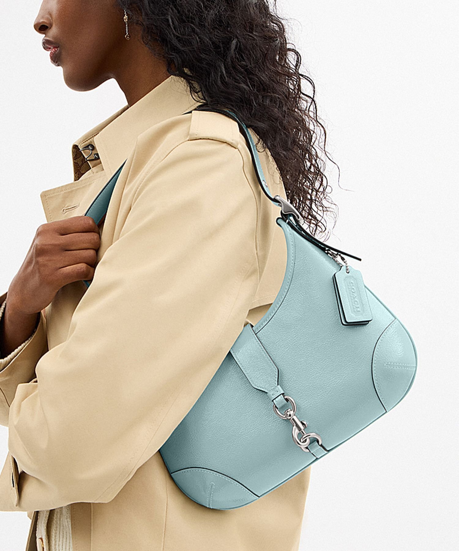 【コーチ/COACH】のハンプトンズ ホーボー バッグ 人気、トレンドファッション・服の通販 founy(ファニー) 　ファッション　Fashion　レディースファッション　Fashion for Women　バッグ　Bags　クラシック　Classic, Timeless Style　コレクション　Collection, Seasonal Line　スタイリッシュ　Stylish, Fashionable　スマート　Smart, Elegant　財布　Wallet, Purse　ニューヨーク　New York, NYC Style　人気　Popular, Best Seller　ポケット　Pocket, Pocket Detail　モダン　Modern, Contemporary　ギフト プレゼント　Gift / Present　 other-1|ID: prp329100004824259 ipo3291000000035084459