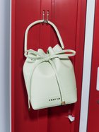 【フレイ アイディー/FRAY I.D】のリボンバッグ 人気、トレンドファッション・服の通販 founy(ファニー) ファッション Fashion レディースファッション Fashion for Women バッグ Bags キャンバス Canvas, Canvas Fabric コンパクト Compact, Small Size 巾着 Drawstring Bag, Kinchaku ショルダー Shoulder, Shoulder Strap スタイリッシュ Stylish, Fashionable スマート Smart, Elegant ドローストリング Drawstring, Pull Cord 定番 Standard, Basic Item 人気 Popular, Best Seller ポケット Pocket, Pocket Detail マグネット Magnet, Magnetic Closure リボン Ribbon, Bow エレガント 上品 Elegant thumbnail MNT[021]|ID: prp329100004824271 ipo3291000000035084683