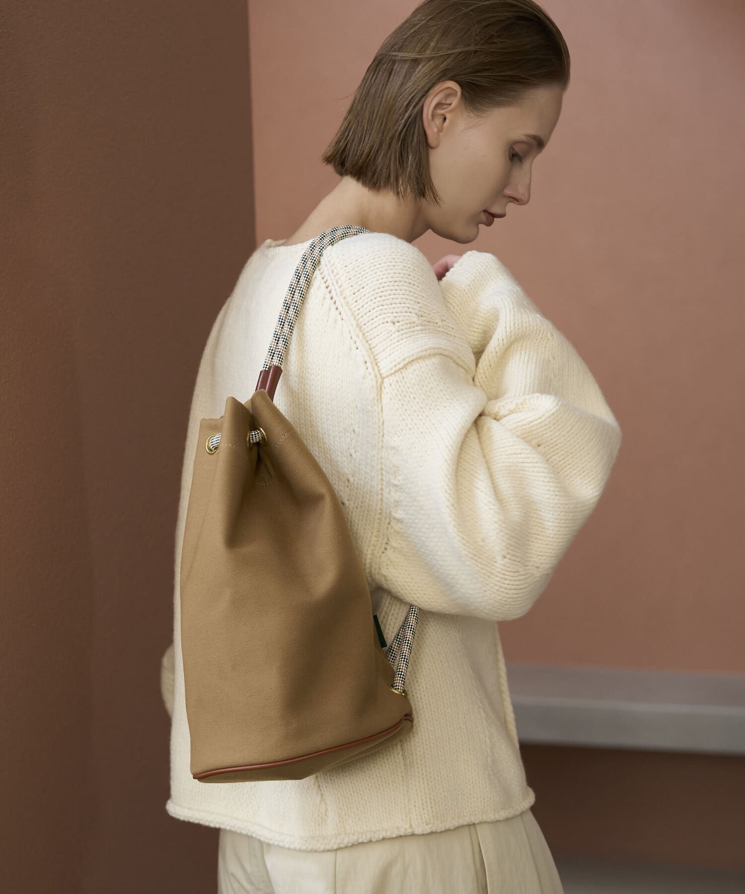 【ビショップ/Bshop】のNEVIS インテリア・キッズ・メンズ・レディースファッション・服の通販 founy(ファニー) 　ファッション　Fashion　レディースファッション　Fashion for Women　アウトドア　Outdoor Clothing　イタリア　Italy　キャンバス　Canvas, Canvas Fabric　チャーム　Charm, Pendant　ツイル　Twist, Twisted Detail　ハンド　Hand, Handmade　パターン　Pattern, Design Print　KHAKI|ID: prp329100004824272 ipo3291000000035084691