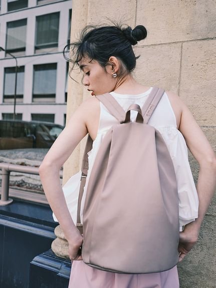 【エミ/emmi】のeco 撥水2wayボディバックパック インテリア・キッズ・メンズ・レディースファッション・服の通販 founy(ファニー) 　ファッション　Fashion　レディースファッション　Fashion for Women　バッグ　Bags　クッション　Cushion, Throw Pillow　コンパクト　Compact, Small Size　ショルダー　Shoulder, Shoulder Strap　シンプル　Simple, Minimal　スタイリッシュ　Stylish, Fashionable　スポーツ　Sports, Activewear　スマート　Smart, Elegant　ポケット　Pocket, Pocket Detail　おすすめ　Recommended / Our Picks　夏　Summer　ビジネス 仕事 通勤　Business / Work / Commuting　MOC[056]|ID: prp329100004824282 ipo3291000000035115646