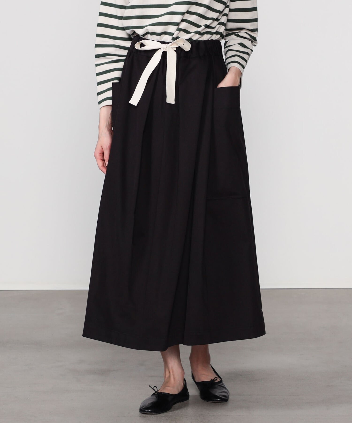 【ビショップ/Bshop】の別注 コットン タックスカート WOMEN インテリア・キッズ・メンズ・レディースファッション・服の通販 founy(ファニー) 　ファッション　Fashion　レディースファッション　Fashion for Women　スカート　Skirts　テーラード　Tailored, Tailored Fit　トレンド　Trend, Trending Now　ドローコード　Drawcord, Drawstring Cord　パッチ　Patch, Appliqué　ポケット　Pocket, Pocket Detail　ミリタリー　Military, Army Style　別注　Limited Edition, Custom Order　BLACK|ID: prp329100004824561 ipo3291000000035087984