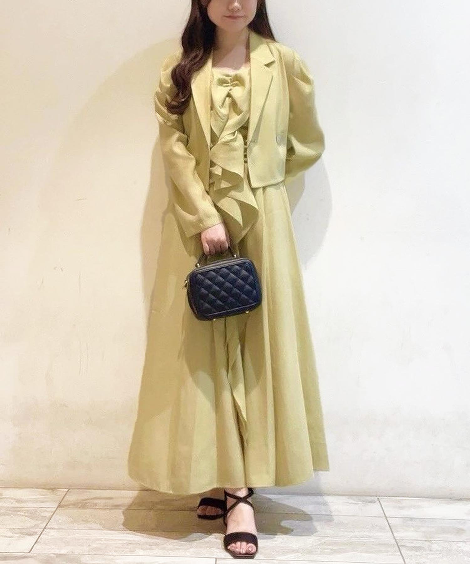 【ノエラ/Noela】のシャーリングデザインキャミワンピ インテリア・キッズ・メンズ・レディースファッション・服の通販 founy(ファニー) 　ファッション　Fashion　レディースファッション　Fashion for Women　ワンピース　Dresses　キャミソールワンピース　Camisole Dresses　おすすめ　Recommended / Our Picks　インナー　Innerwear　シャーリング　Shirring, Ruched　ジャケット　Jacket, Outerwear　セットアップ　Set-Up, Coordinated Outfit　トレンド　Trend, Trending Now　ポケット　Pocket, Pocket Detail　ロング　Long, Long-Length　ライトグリーン|ID: prp329100004824677 ipo3291000000035089815