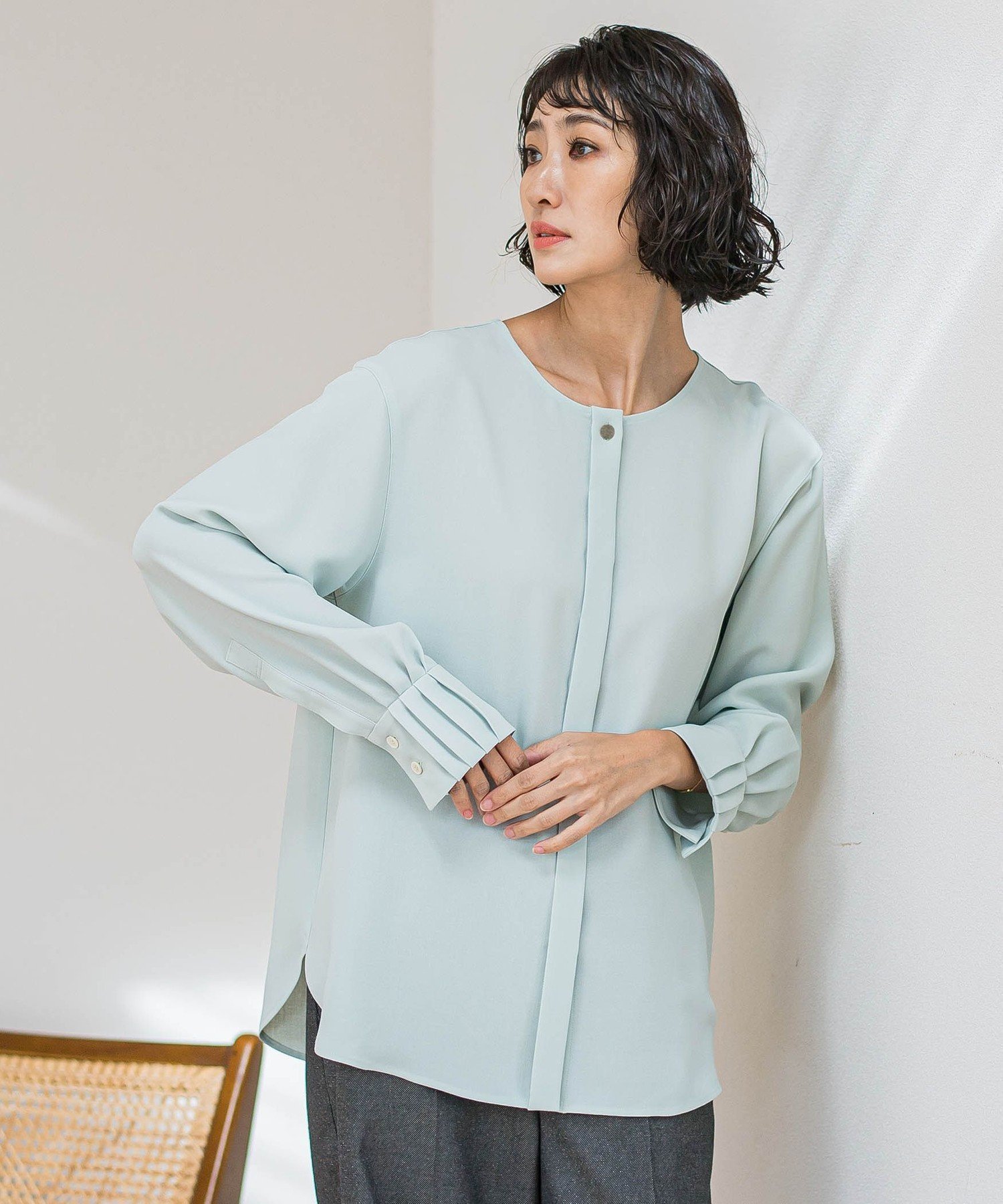 【ラ エフ/Laf…】のメランジツイルノーカラーブラウス インテリア・キッズ・メンズ・レディースファッション・服の通販 founy(ファニー) 　ファッション　Fashion　レディースファッション　Fashion for Women　トップス・カットソー　Cut & Sew Tops　シャツ・ブラウス・オフィスカジュアル　Elegant Blouses & Button-Ups　秋　Autumn　カーディガン　Cardigan, Knitwear　吸水　Absorbent, Quick-Dry　ジャケット　Jacket, Outerwear　ストレッチ　Stretch, Stretchy Fabric　定番　Standard, Basic Item　パウダー　Powder, Soft Tone　リラックス　Relax, Relaxed Fit　A/W・秋冬　Autumn/Winter　2025年　2025　2025-2026秋冬・A/W　Autumn/Winter 2025–26 AW25–26　グリーン|ID: prp329100004824717 ipo3291000000035090585