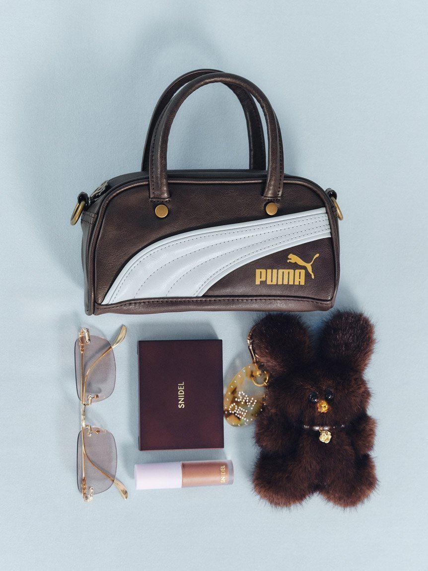 【スナイデル/SNIDEL】の【SNIDEL×PUMA】SQUARE MICRO GRIP BAG 人気、トレンドファッション・服の通販 founy(ファニー) 　ファッション　Fashion　レディースファッション　Fashion for Women　バッグ　Bags　ヴィンテージ　Vintage Style　コンパクト　Compact, Small Size　ジップ　Zip, Zipper　スニーカー　Sneakers, Trainers　スペシャル　Special, Limited Edition　スマート　Smart, Elegant　人気　Popular, Best Seller　フォルム　Silhouette, Form　ポケット　Pocket, Pocket Detail　おすすめ　Recommended / Our Picks　 other-1|ID: prp329100004824868 ipo3291000000035092612