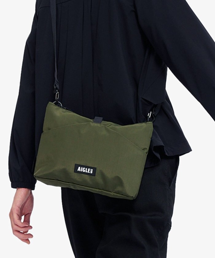 【エーグル/AIGLE】の撥水 サコッシュ ショルダーバッグ インテリア・キッズ・メンズ・レディースファッション・服の通販 founy(ファニー) https://founy.com/ ファッション Fashion レディースファッション Fashion for Women バッグ Bags コンパクト Compact, Small Size スリーブ Sleeve, Long Sleeve / Short Sleeve フロント Front, Front Design ポケット Pocket, Pocket Detail |ID: prp329100004824873 ipo3291000000035177564