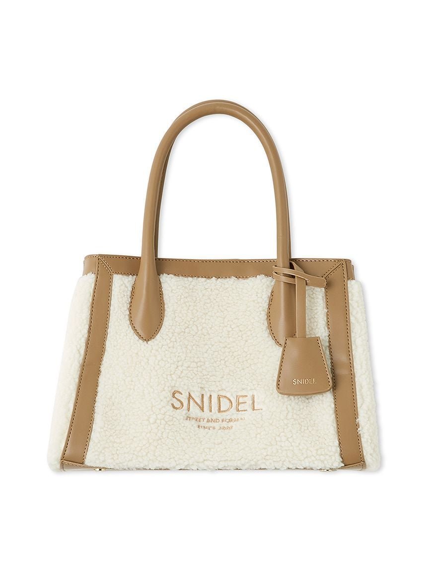 【スナイデル/SNIDEL】のボアトート インテリア・キッズ・メンズ・レディースファッション・服の通販 founy(ファニー) 　ファッション　Fashion　レディースファッション　Fashion for Women　バッグ　Bags　おすすめ　Recommended / Our Picks　キャンバス　Canvas, Canvas Fabric　スマート　Smart, Elegant　チャーム　Charm, Pendant　パイピング　Piping, Trim Design　フェイクレザー　Faux Leather, PU Leather　フロント　Front, Front Design　ポケット　Pocket, Pocket Detail　ポーチ　Pouch, Small Case　マグネット　Magnet, Magnetic Closure　モコモコ　Fuzzy, Fluffy　モチーフ　Motif, Design Theme　人気　Popular, Best Seller　定番　Standard, Basic Item　A/W・秋冬　Autumn/Winter　財布　Wallet, Purse　CML[038]|ID: prp329100004824889 ipo3291000000035092910