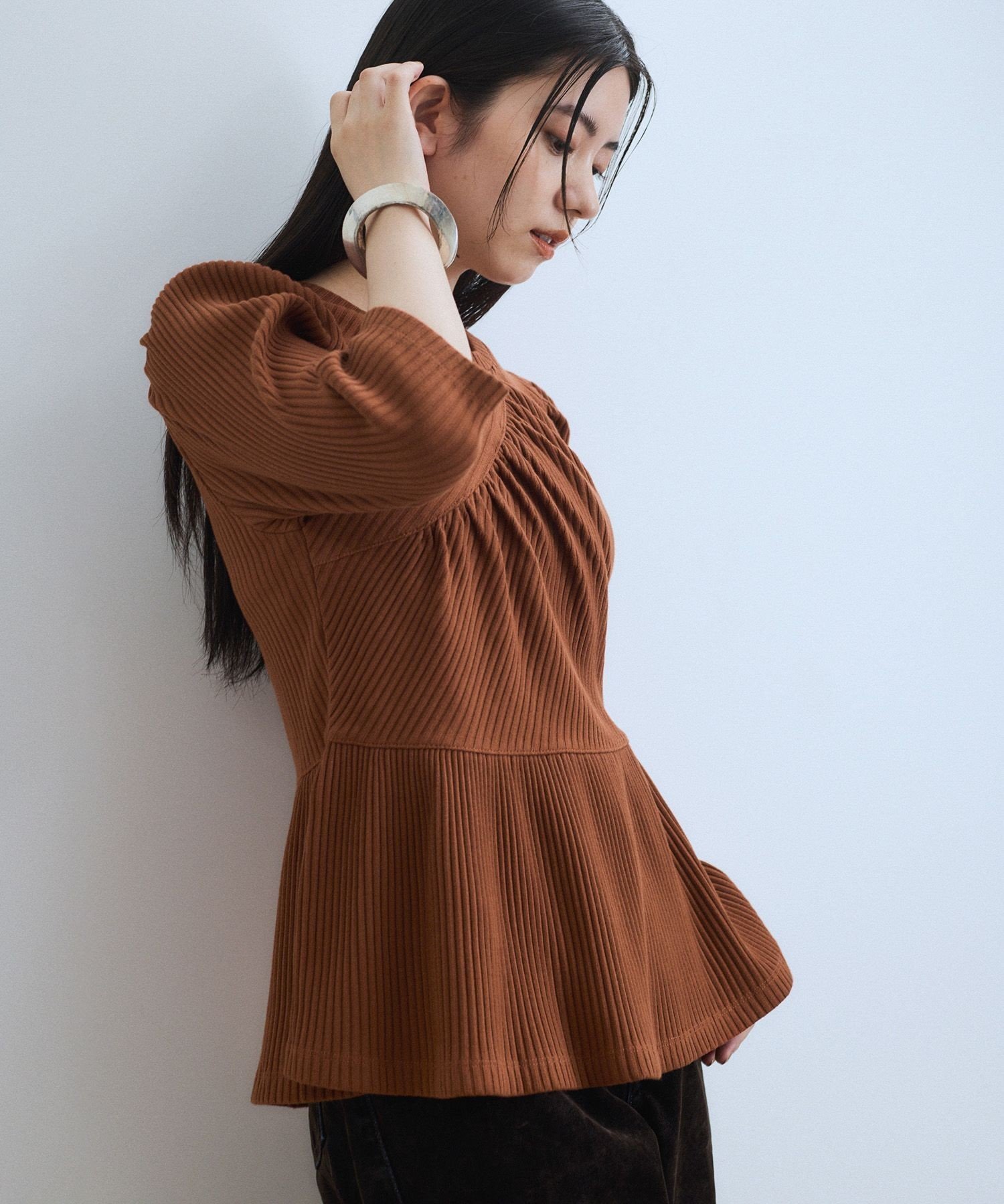 【アダム エ ロペ/ADAM ET ROPE'】の【WEB限定】ハーフスリーブペプラムカットソー インテリア・キッズ・メンズ・レディースファッション・服の通販 founy(ファニー) 　ファッション　Fashion　レディースファッション　Fashion for Women　トップス・カットソー　Cut & Sew Tops　カットソー・ベーシックTシャツ　Cut-and-Sewn Tops / Stretch Tees & Basics　ウォッシャブル　Machine Washable　カットソー　Cut and Sewn Top　ジャケット　Jacket, Outerwear　スラックス　Slacks, Dress Pants　スリーブ　Sleeve, Long Sleeve / Short Sleeve　テレコ　Ribbed, Rib Stitch　デニム　Denim, Jeans Material　フィット　Fit, Slim Fit　フェミニン　Feminine, Girly　ブルゾン　Blouson, Bomber Jacket　ペプラム　Peplum, Flared Hem　ボトム　Bottoms, Lower Wear　ポケット　Pocket, Pocket Detail　ロング　Long, Long-Length　A/W・秋冬　Autumn/Winter　おすすめ　Recommended / Our Picks　エレガント 上品　Elegant　2026年　2026　レンガ(75)|ID: prp329100004824903 ipo3291000000035093142