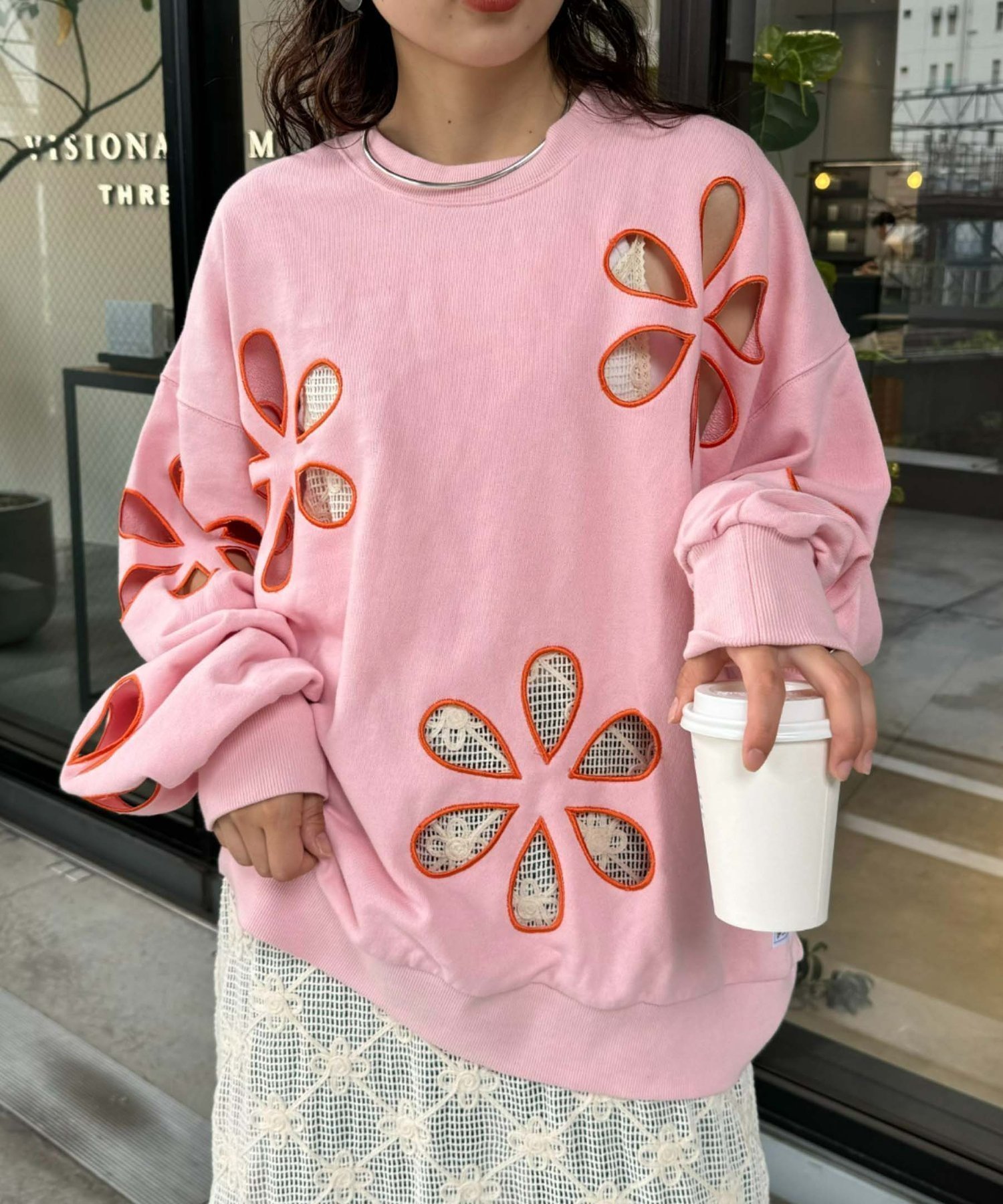 【チャオパニックティピー/CIAOPANIC TYPY】の【HELLO.SANFRANCISCO】フラワーカットアウトオーバースウェット インテリア・キッズ・メンズ・レディースファッション・服の通販 founy(ファニー) 　ファッション　Fashion　レディースファッション　Fashion for Women　トップス・カットソー　Cut & Sew Tops　レディースパーカー・カジュアルフーディー　Casual Hoodies & Sweatshirts　スウェット・クルーネックトップス　Sweatshirts & Crewnecks / Relaxed Fit Sweat Tops　インナー　Innerwear　ショート　Short, Short Length　スウェット / スエット　Sweatshirt, Sweatwear　デニム　Denim, Jeans Material　トレンド　Trend, Trending Now　定番　Standard, Basic Item　フラワー　Flower, Floral　ルーズ　Loose, Oversized　おすすめ　Recommended / Our Picks　ピンク|ID: prp329100004824930 ipo3291000000035094100
