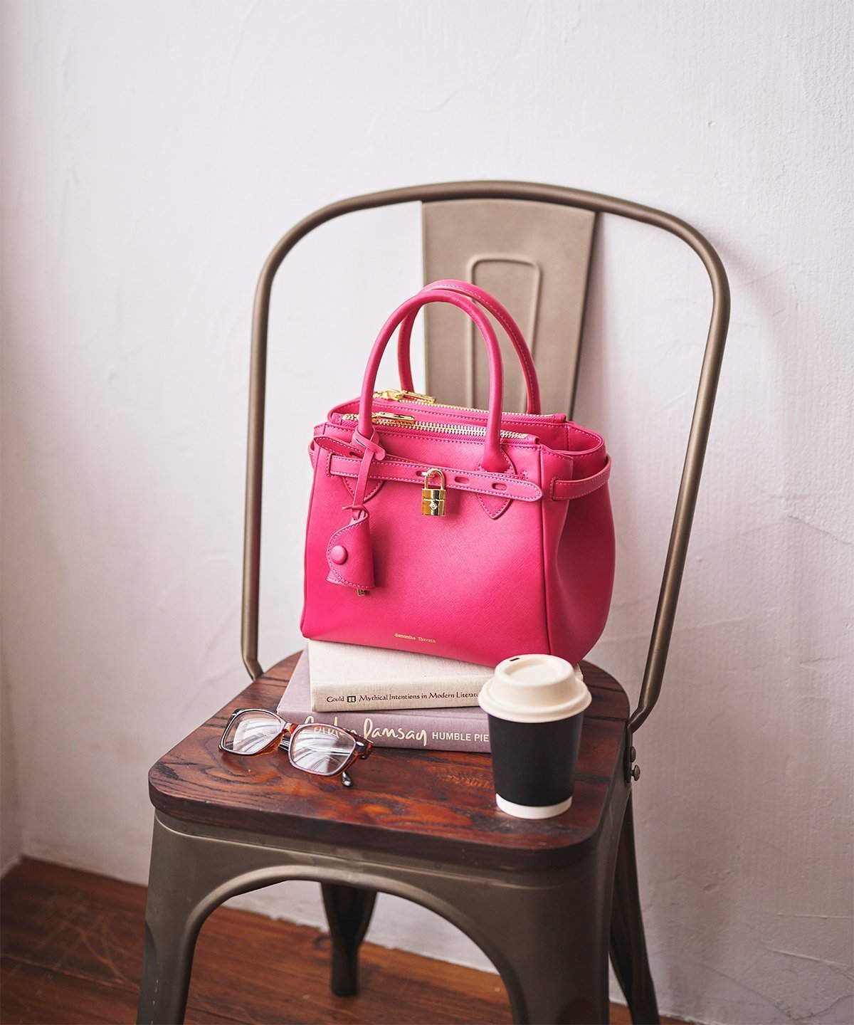 【サマンサタバサ/SamanTha Thavasa】のベルトデザイン サマンサアゼル 中サイズ インテリア・キッズ・メンズ・レディースファッション・服の通販 founy(ファニー) 　ファッション　Fashion　レディースファッション　Fashion for Women　ベルト&ウエストマーク　Belts & Waist Accessories　ショルダー　Shoulder, Shoulder Strap　スマート　Smart, Elegant　ビジュー　Bijou, Jewel-like Accent　ポケット　Pocket, Pocket Detail　財布　Wallet, Purse　マゼンタ|ID: prp329100004824933 ipo3291000000035094118