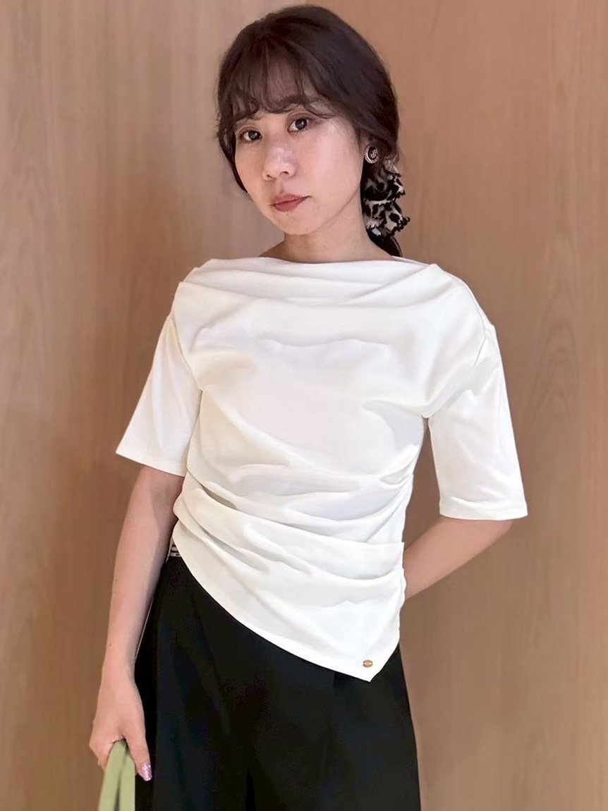 【リリーブラウン/Lily Brown】のドレープオフショルカットソー 人気、トレンドファッション・服の通販 founy(ファニー) 　ファッション　Fashion　レディースファッション　Fashion for Women　トップス・カットソー　Cut & Sew Tops　カットソー・ベーシックTシャツ　Cut-and-Sewn Tops / Stretch Tees & Basics　おすすめ　Recommended / Our Picks　なめらか　Smooth, Silky Texture　カットソー　Cut and Sewn Top　シンプル　Simple, Minimal　スマート　Smart, Elegant　スラックス　Slacks, Dress Pants　デニム　Denim, Jeans Material　ドレープ　Drape, Draping Fabric　 other-1|ID: prp329100004825006 ipo3291000000035095008