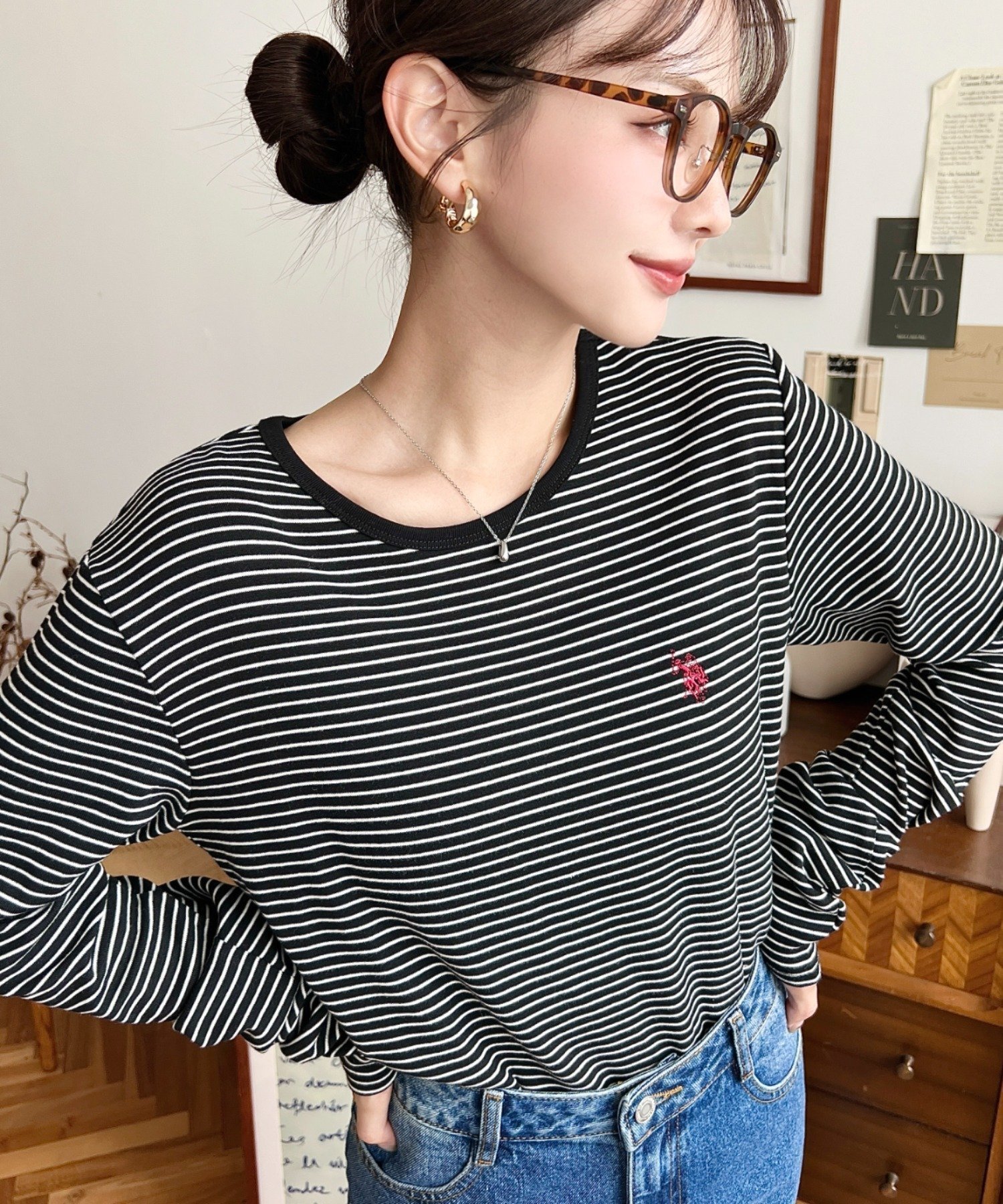 【モーメントプラス/moment+ / MEN】のU.S.POLO ASSN ワンポイント刺繍ロンT袖くしゅくしゅボーダーロンT インテリア・キッズ・メンズ・レディースファッション・服の通販 founy(ファニー) 　ファッション　Fashion　メンズファッション　Fashion for Men　インナー　Innerwear　カーディガン　Cardigan, Knitwear　軽量　Lightweight, Ultra Light　シンプル　Simple, Minimal　ジャケット　Jacket, Outerwear　デニム　Denim, Jeans Material　トレンド　Trend, Trending Now　ベーシック　Basic, Essential　ボトム　Bottoms, Lower Wear　ボーダー　Border, Stripe　別注　Limited Edition, Custom Order　ロング　Long, Long-Length　ワイド　Wide, Wide Fit　ワンポイント　One Point, Statement Accent　再入荷　Restock / Back in Stock　プチプライス・低価格　Affordable / Budget Price　ブラック|ID: prp329100004825018 ipo3291000000035095096