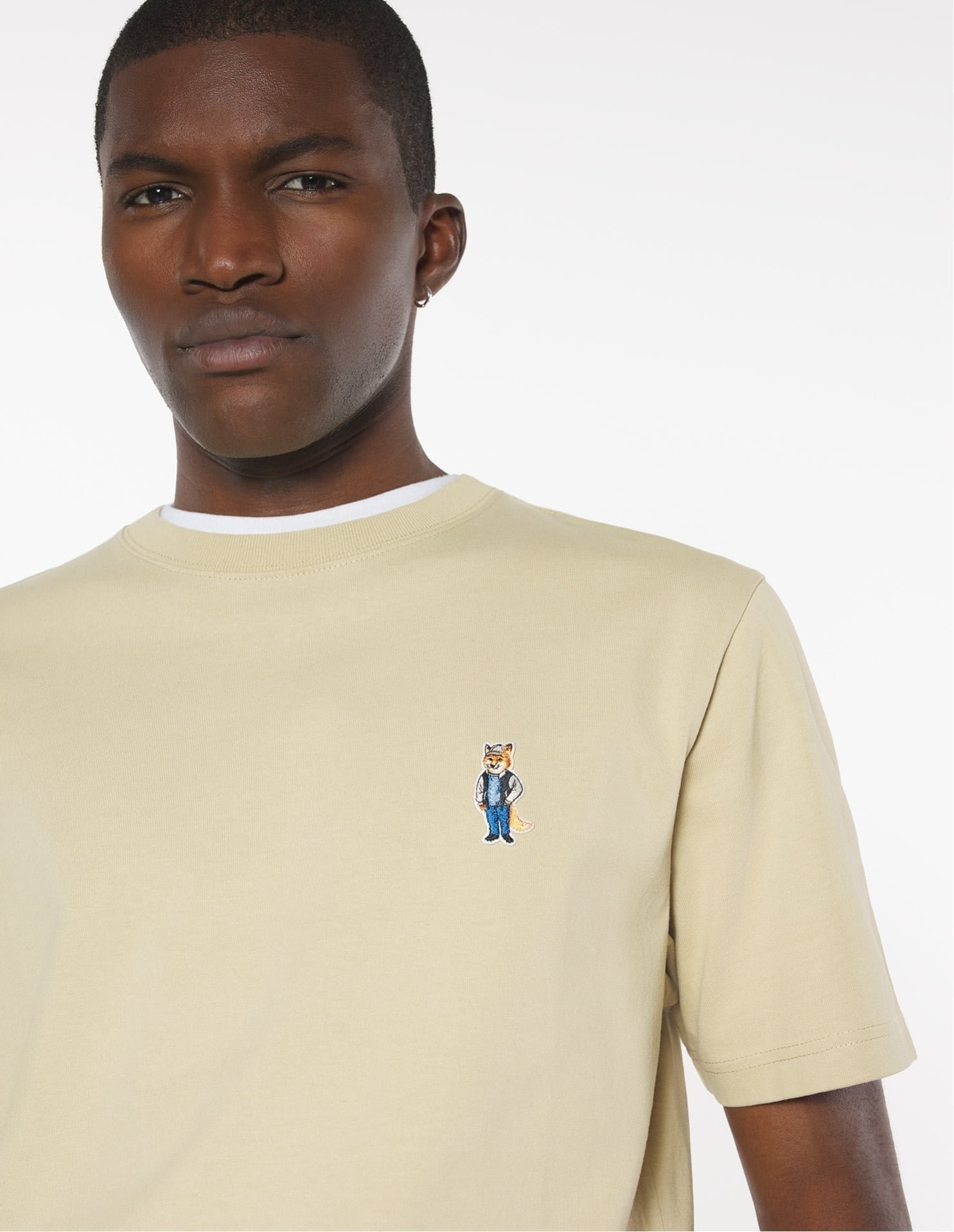 【メゾン キツネ/MAISON KITSUNE / MEN】のMaison Kitsune/DRESSED FOX COMFORT TEE-SHIRT インテリア・キッズ・メンズ・レディースファッション・服の通販 founy(ファニー) 　ファッション　Fashion　メンズファッション　Fashion for Men　冬　Winter / This Winter　パッチ　Patch, Appliqué　フレンチ　French, French Style　エレガント 上品　Elegant　半袖　Short Sleeve, Half Sleeve　A/W・秋冬　Autumn/Winter　TAN BEIGE|ID: prp329100004825053 ipo3291000000035095397