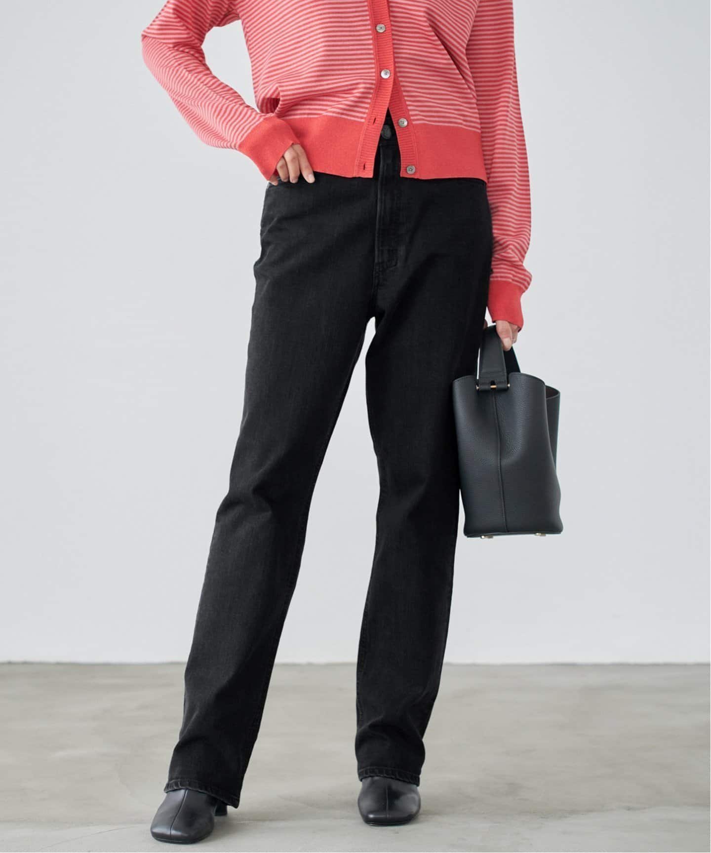 【イエナ/IENA】のYANUK/ヤヌーク 別注 LOUISE ストレートデニム 人気、トレンドファッション・服の通販 founy(ファニー) 　ファッション　Fashion　レディースファッション　Fashion for Women　ストレッチ　Stretch, Stretchy Fabric　ストレート　Straight, Straight Cut　デニム　Denim, Jeans Material　バランス　Balance, Style Balance　フェミニン　Feminine, Girly　別注　Limited Edition, Custom Order　 other-1|ID: prp329100004825075 ipo3291000000035095581