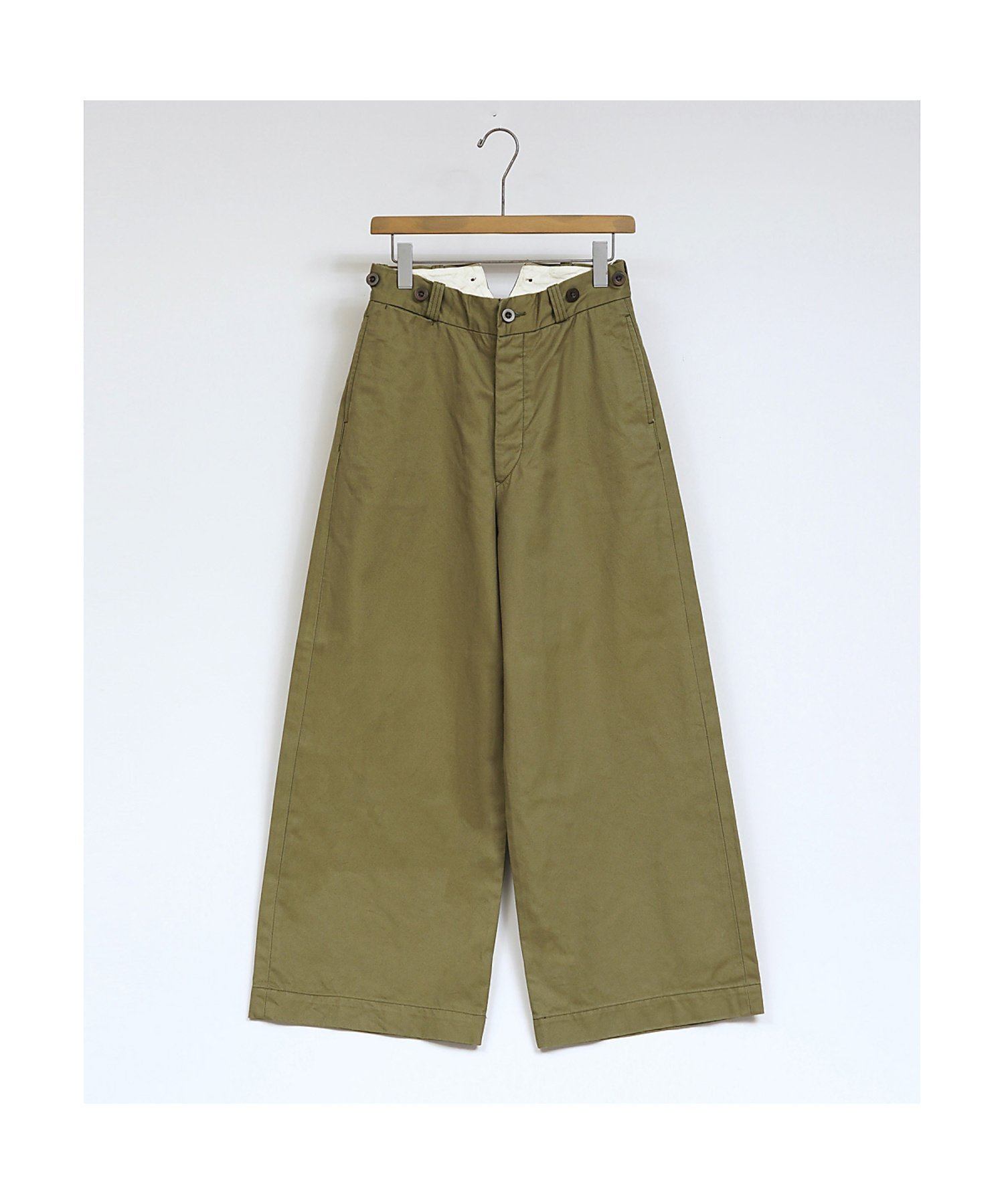 【ナイジェル ケーボン/NIGEL CABOURN】のWOMAN / ワイドチノパンツ インテリア・キッズ・メンズ・レディースファッション・服の通販 founy(ファニー) 　ファッション　Fashion　レディースファッション　Fashion for Women　パンツ　Pants & Trousers　サスペンダー　Suspenders, Braces　ミリタリー　Military, Army Style　ループ　Loop, Loop Knit　ヴィンテージ　Vintage Style　エレガント 上品　Elegant　定番　Standard, Basic Item　グリーン|ID: prp329100004825076 ipo3291000000035095595