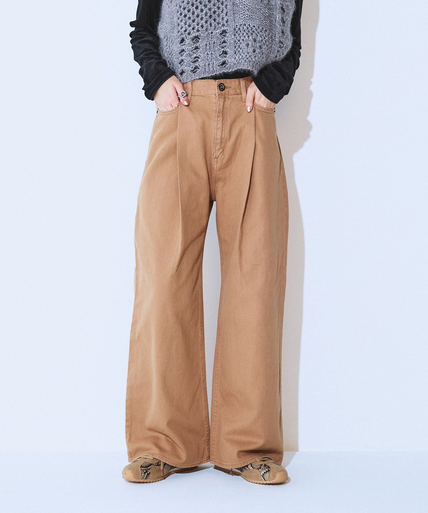 【ジーナシス/JEANASiS】のカラータックデニムワイドパンツ インテリア・キッズ・メンズ・レディースファッション・服の通販 founy(ファニー) 　ファッション　Fashion　レディースファッション　Fashion for Women　パンツ　Pants & Trousers　ヴィンテージ　Vintage Style　カットソー　Cut and Sewn Top　ジャケット　Jacket, Outerwear　スウェット / スエット　Sweatshirt, Sweatwear　デニム　Denim, Jeans Material　ブリーチ　Bleach, Washed Finish　おすすめ　Recommended / Our Picks　ベージュ系その他|ID: prp329100004825112 ipo3291000000035095845