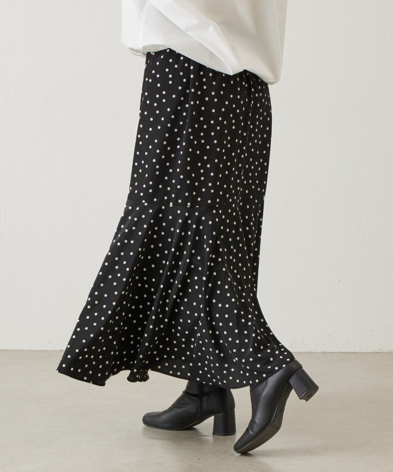 【ビアズリー/BEARDSLEY】のドットマーメイドスカート 人気、トレンドファッション・服の通販 founy(ファニー) 　ファッション　Fashion　レディースファッション　Fashion for Women　スカート　Skirts　ドット　Polka Dot, Dot Pattern　フレア　Flare, Flared　フロント　Front, Front Design　ポケット　Pocket, Pocket Detail　マーメイド　Mermaid, Fishtail Silhouette　再入荷　Restock / Back in Stock　 other-1|ID: prp329100004825216 ipo3291000000035096818