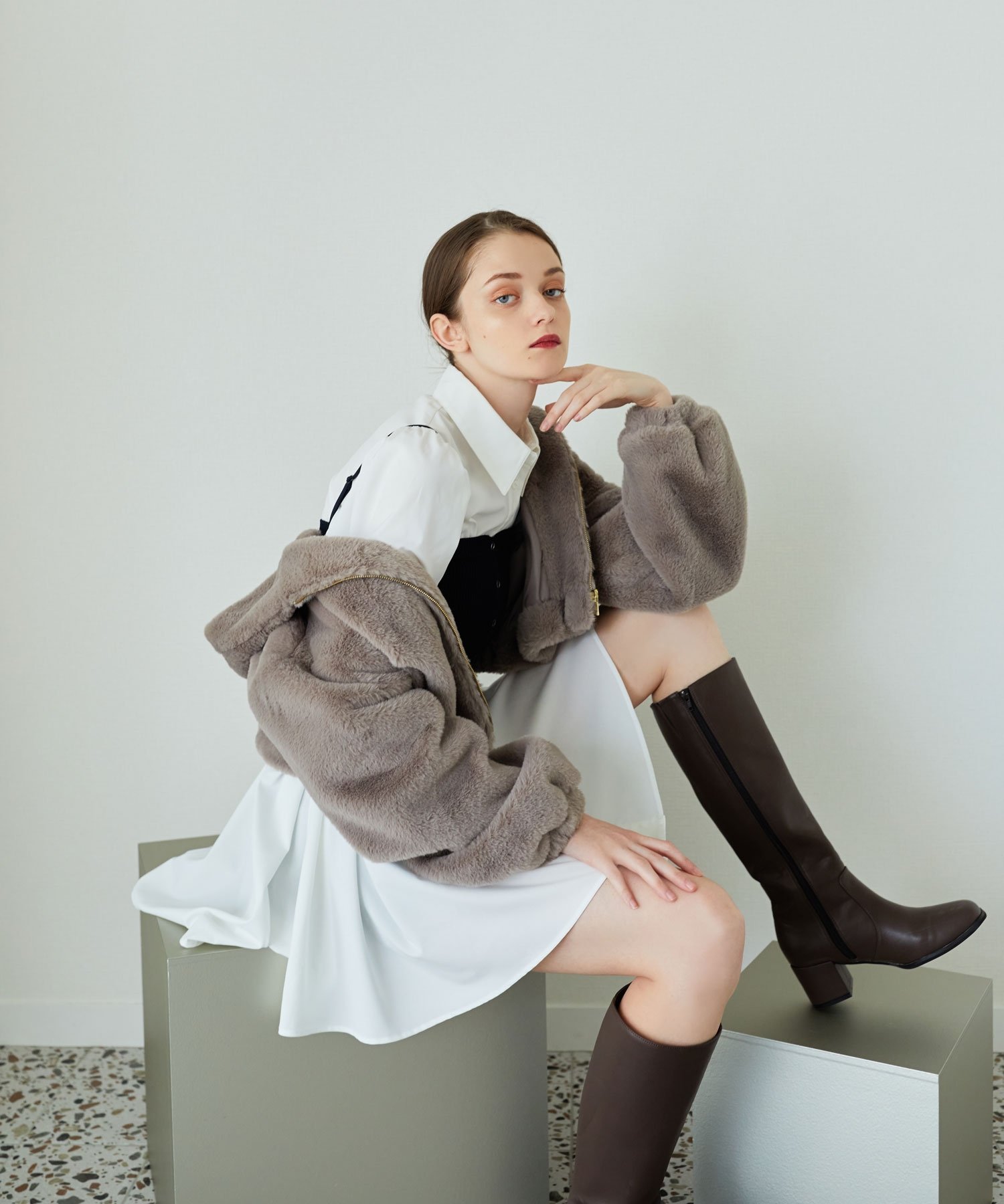 【マジェスティック レゴン/MAJESTIC LEGON】のビスチェセットミニシャツワンピース インテリア・キッズ・メンズ・レディースファッション・服の通販 founy(ファニー) 　ファッション　Fashion　レディースファッション　Fashion for Women　ワンピース　Dresses　シャツワンピース / 1枚で着映えコーデ　Shirt Dresses　カーディガン　Cardigan, Knitwear　シンプル　Simple, Minimal　ダウン　Down, Puffer　トレンド　Trend, Trending Now　ビスチェ　Bustier, Corset Top　フィット　Fit, Slim Fit　フェイク　Faux, Fake　フェミニン　Feminine, Girly　リボン　Ribbon, Bow　ロング　Long, Long-Length　再入荷　Restock / Back in Stock　エレガント 上品　Elegant　ネイビー|ID: prp329100004825357 ipo3291000000035098497