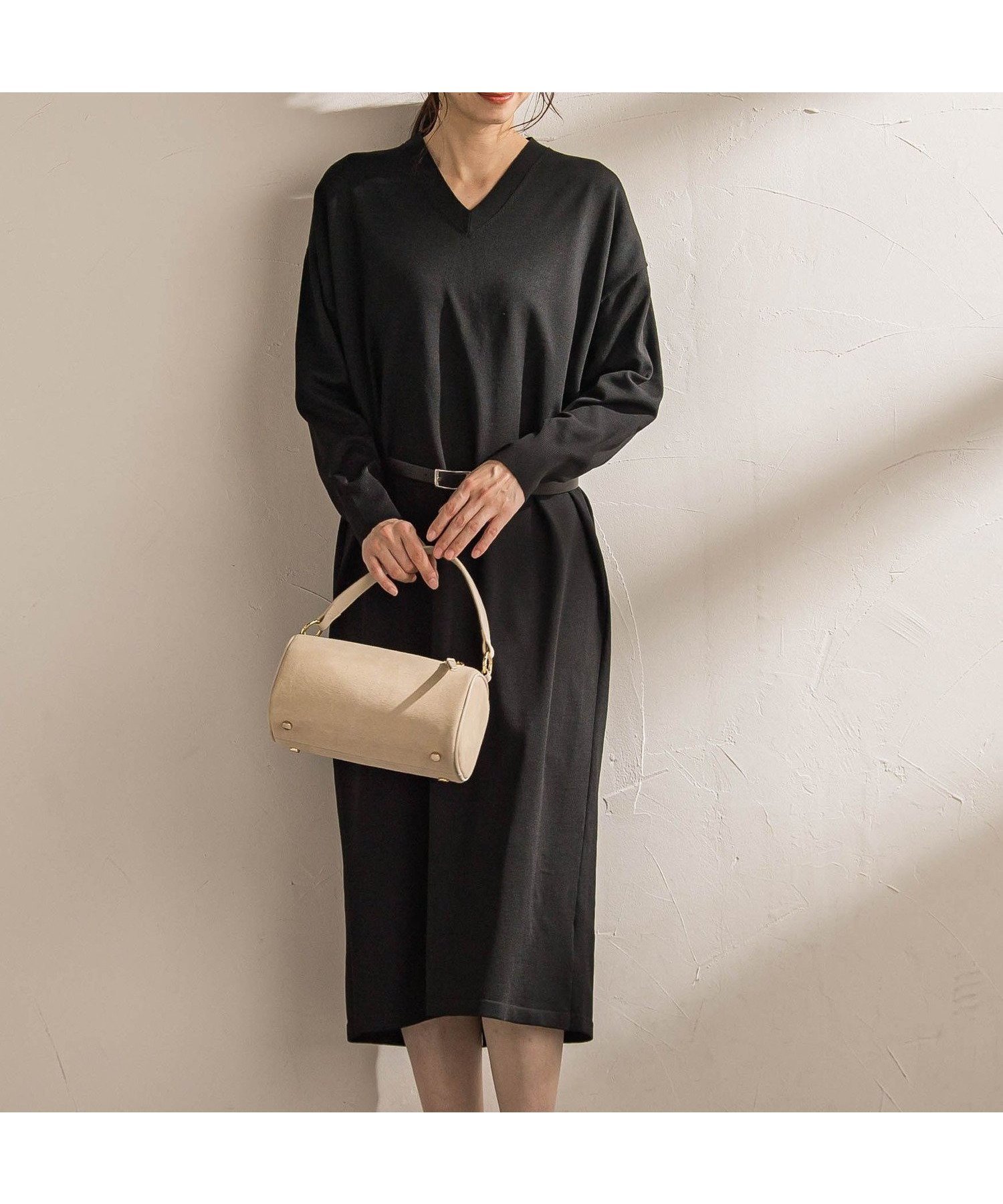 【ロートレ アモン/LAUTRE AMONT】の【WEB限定】Vネックニットワンピース≪丈長めあり/手洗い可能≫ インテリア・キッズ・メンズ・レディースファッション・服の通販 founy(ファニー) 　ファッション　Fashion　レディースファッション　Fashion for Women　ワンピース　Dresses　ニットワンピース　Knit Dresses　秋　Autumn　ジャケット　Jacket, Outerwear　スリット　Slit, Slit Detail　なめらか　Smooth, Silky Texture　バランス　Balance, Style Balance　A/W・秋冬　Autumn/Winter　エレガント 上品　Elegant　ビジネス 仕事 通勤　Business / Work / Commuting　2025年　2025　2025-2026秋冬・A/W　Autumn/Winter 2025–26 AW25–26　ブラック|ID: prp329100004825432 ipo3291000000035099236